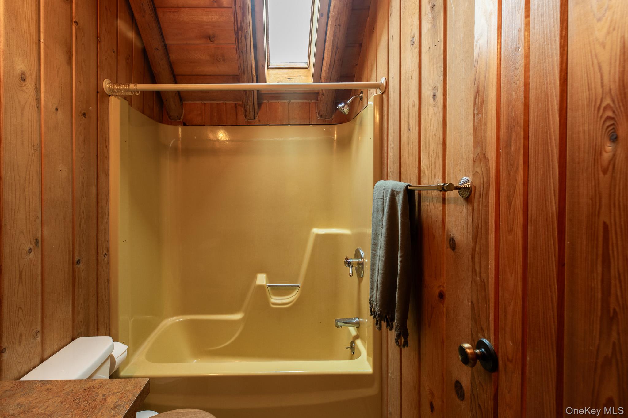 79 Torre Rock Road, Red Hook, NY 12571