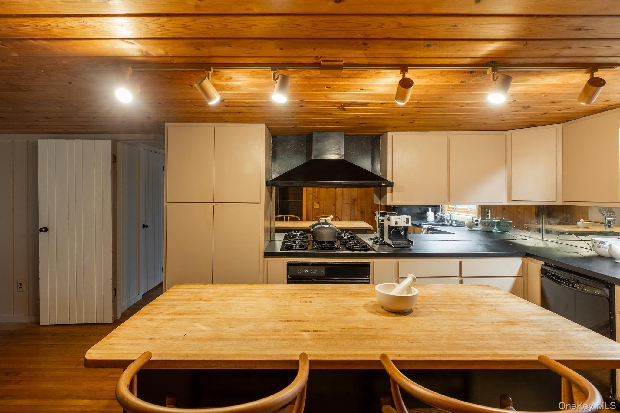 79 Torre Rock Road, Red Hook, NY 12571