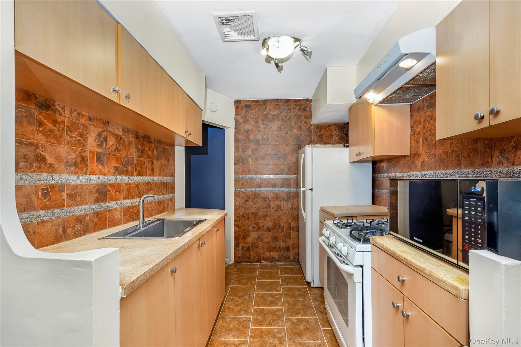 40-10 Forley Street, Elmhurst, NY 11373