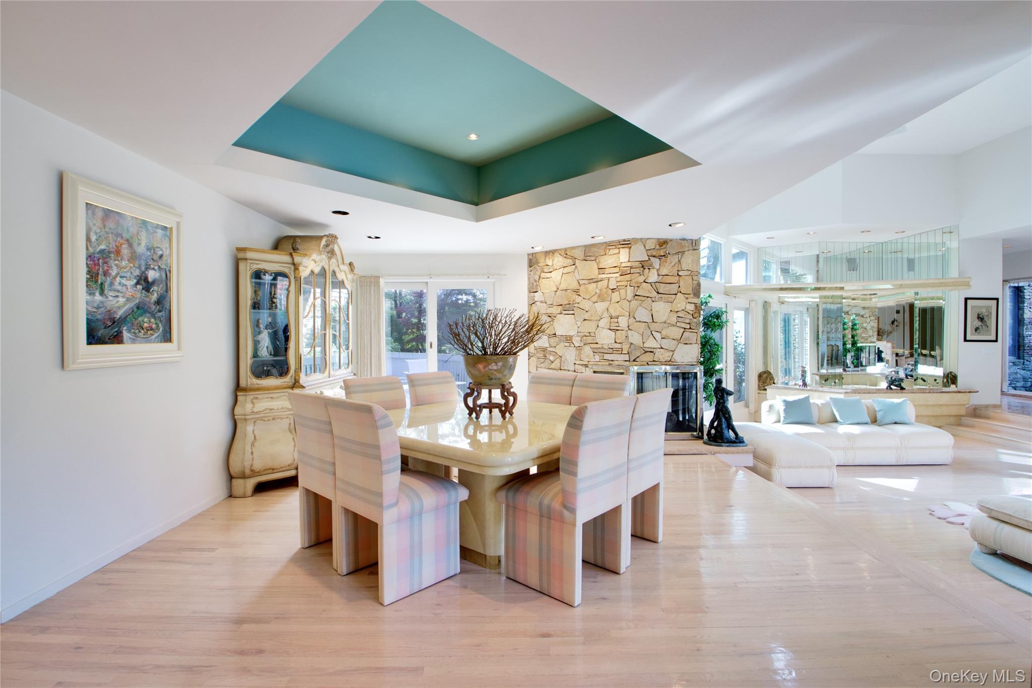 7 Pin Oak Court, Old Brookville, NY 11545