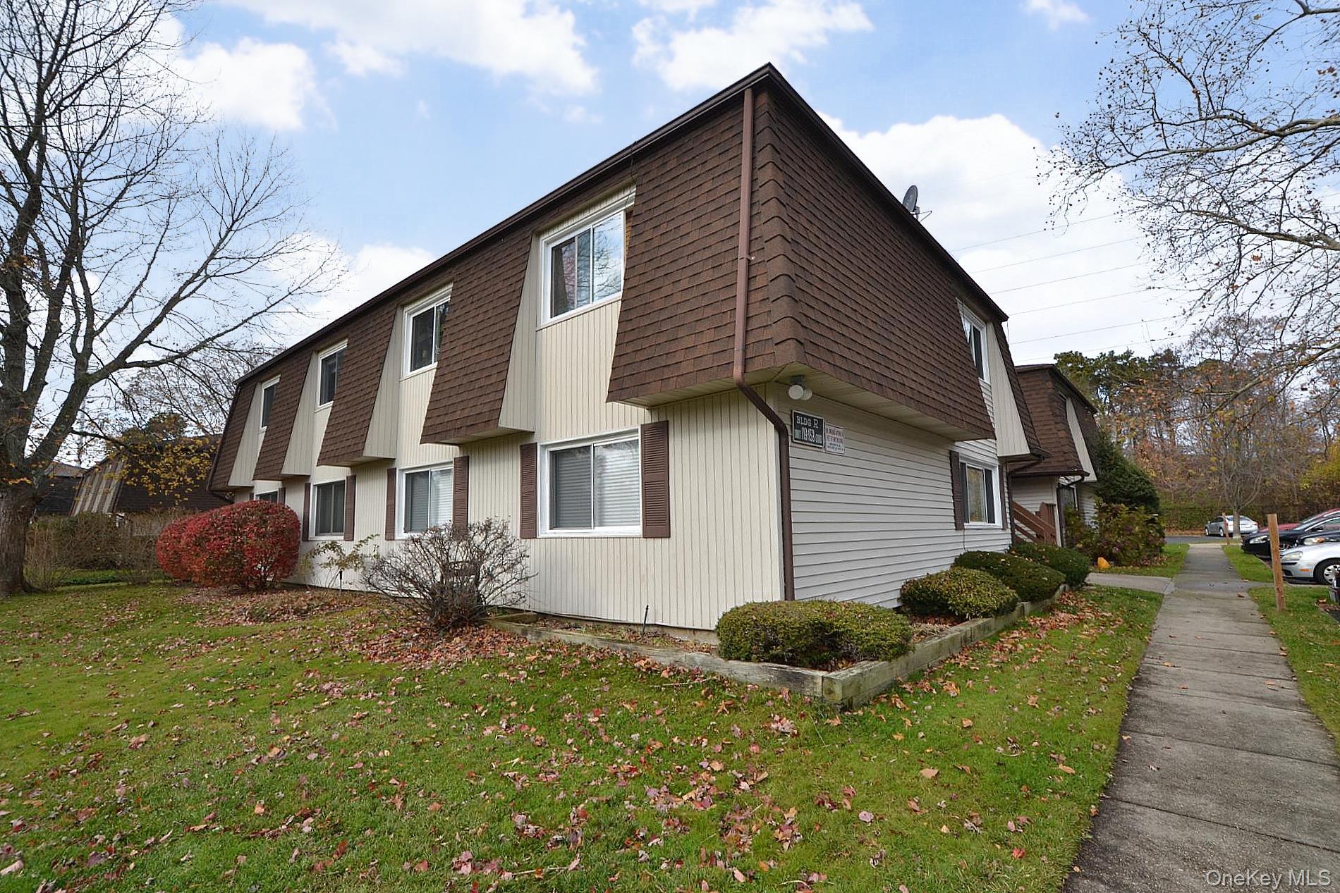 123 Feller Drive, Central Islip, NY 11722