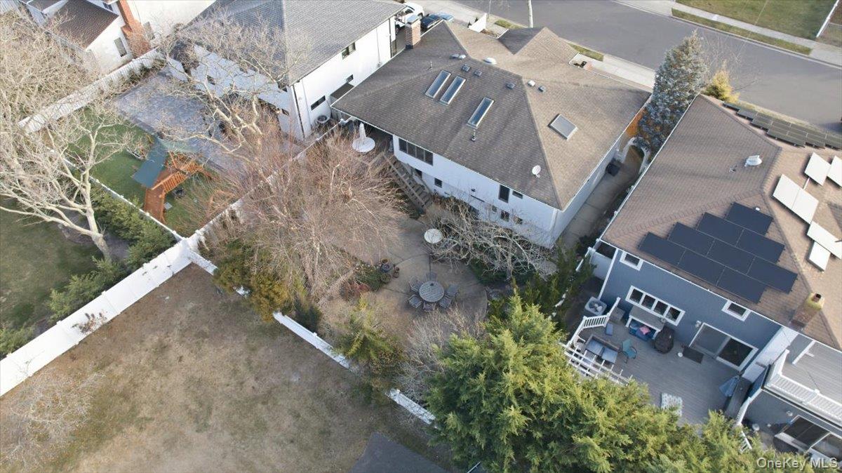 31 Regent Drive, Lido Beach, NY 11561