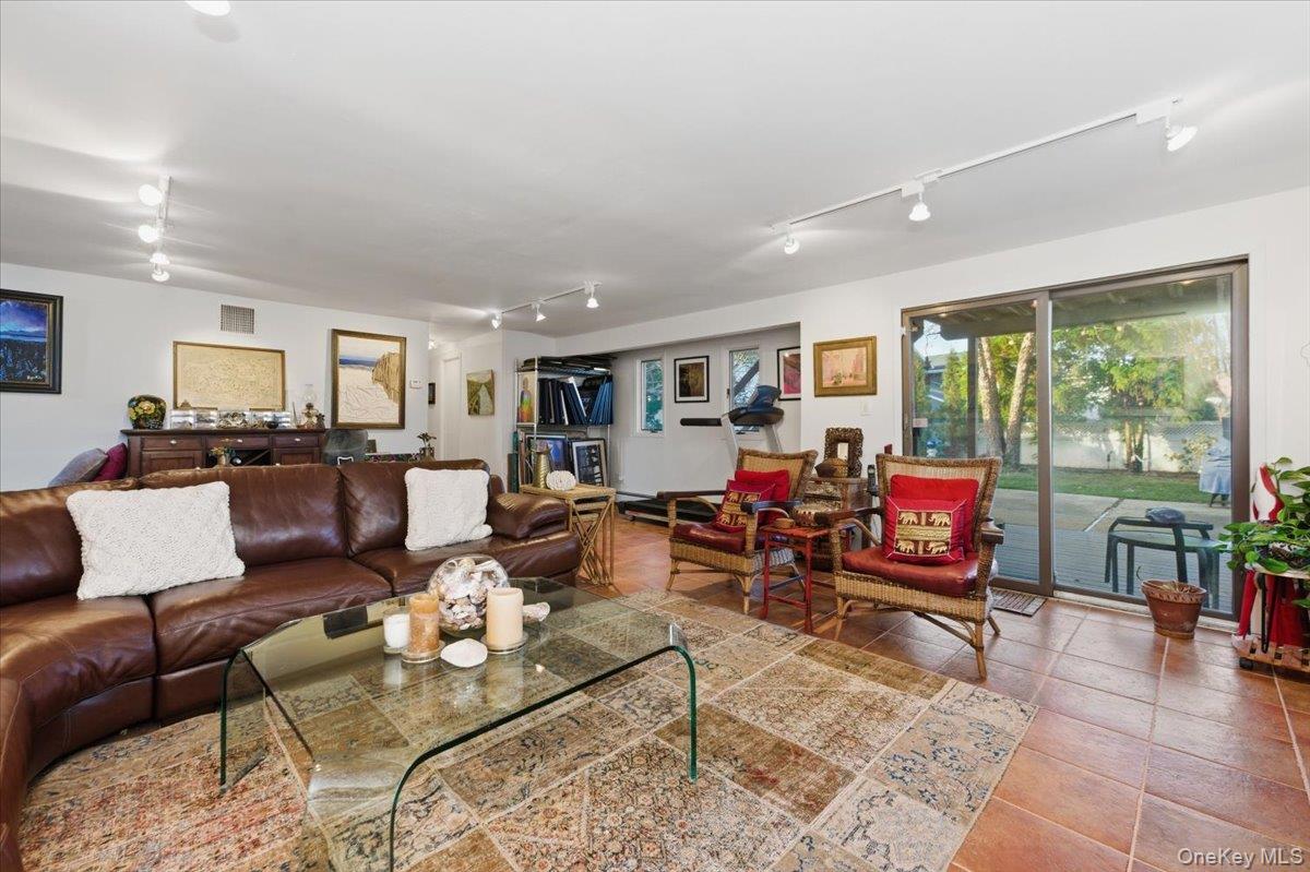 31 Regent Drive, Lido Beach, NY 11561