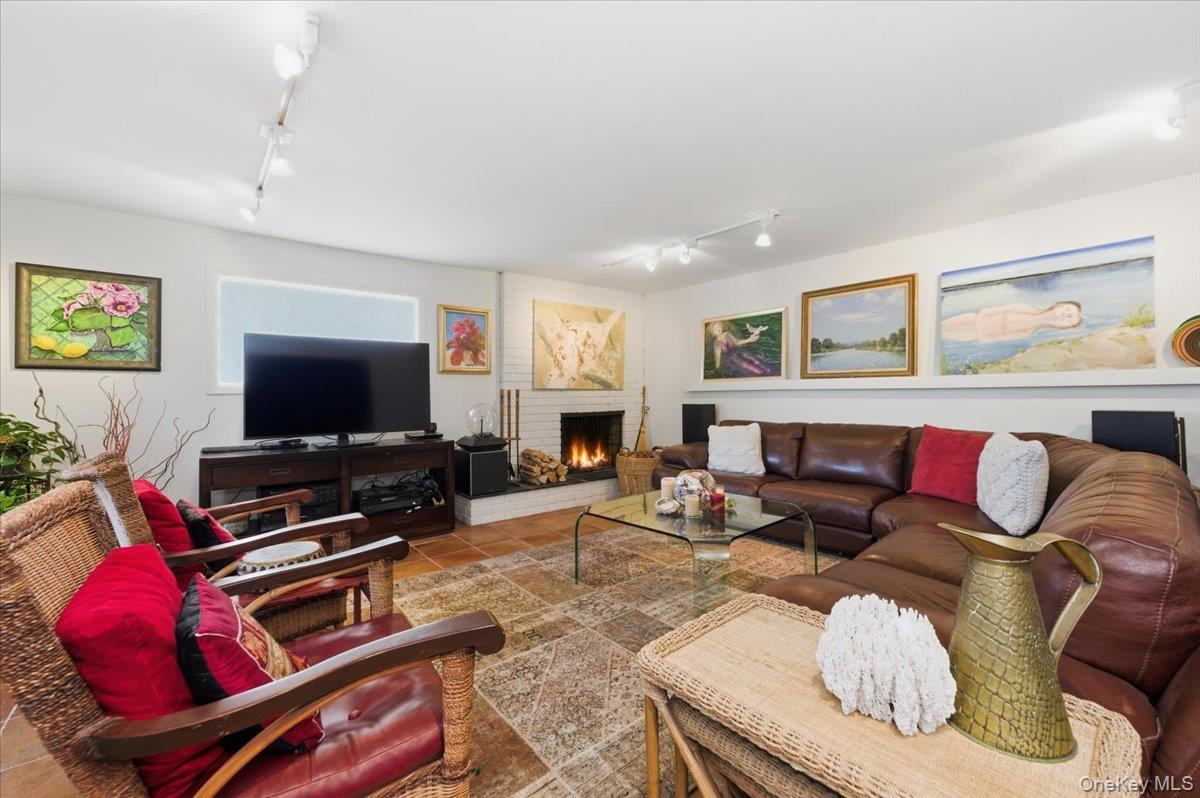 31 Regent Drive, Lido Beach, NY 11561