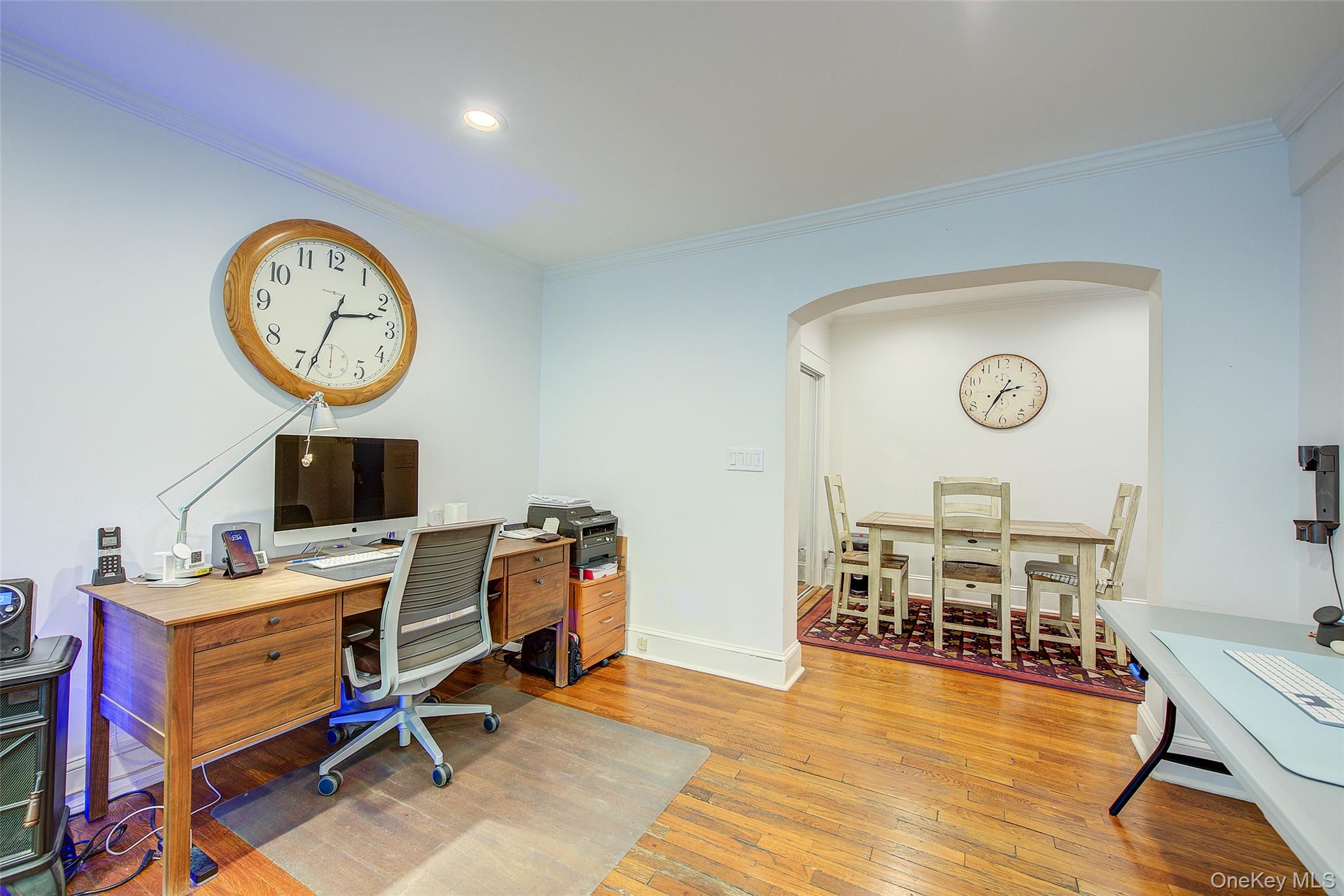 2 Town House Place # 2-H, Great Neck, NY 11021