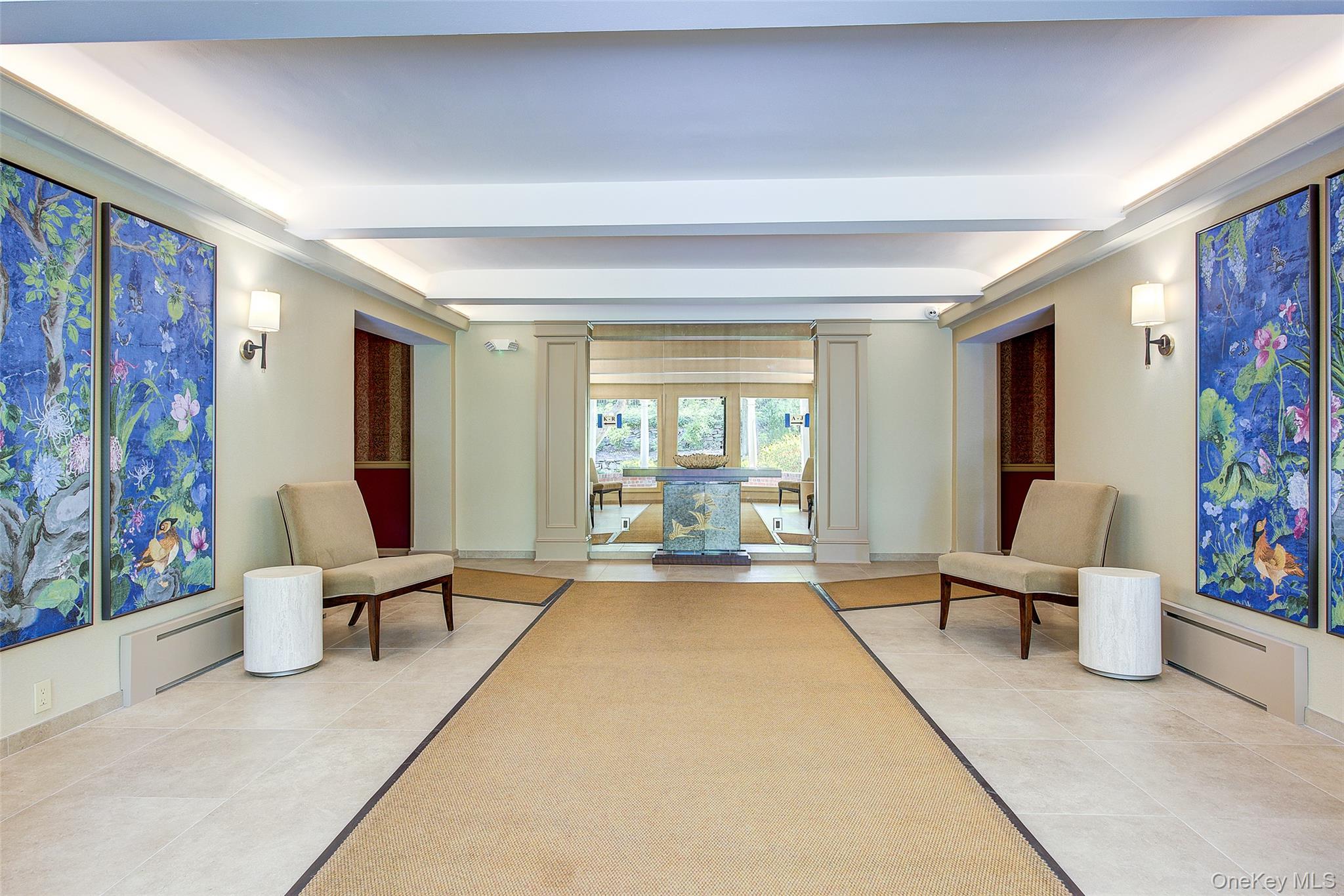 2 Town House Place # 2-H, Great Neck, NY 11021