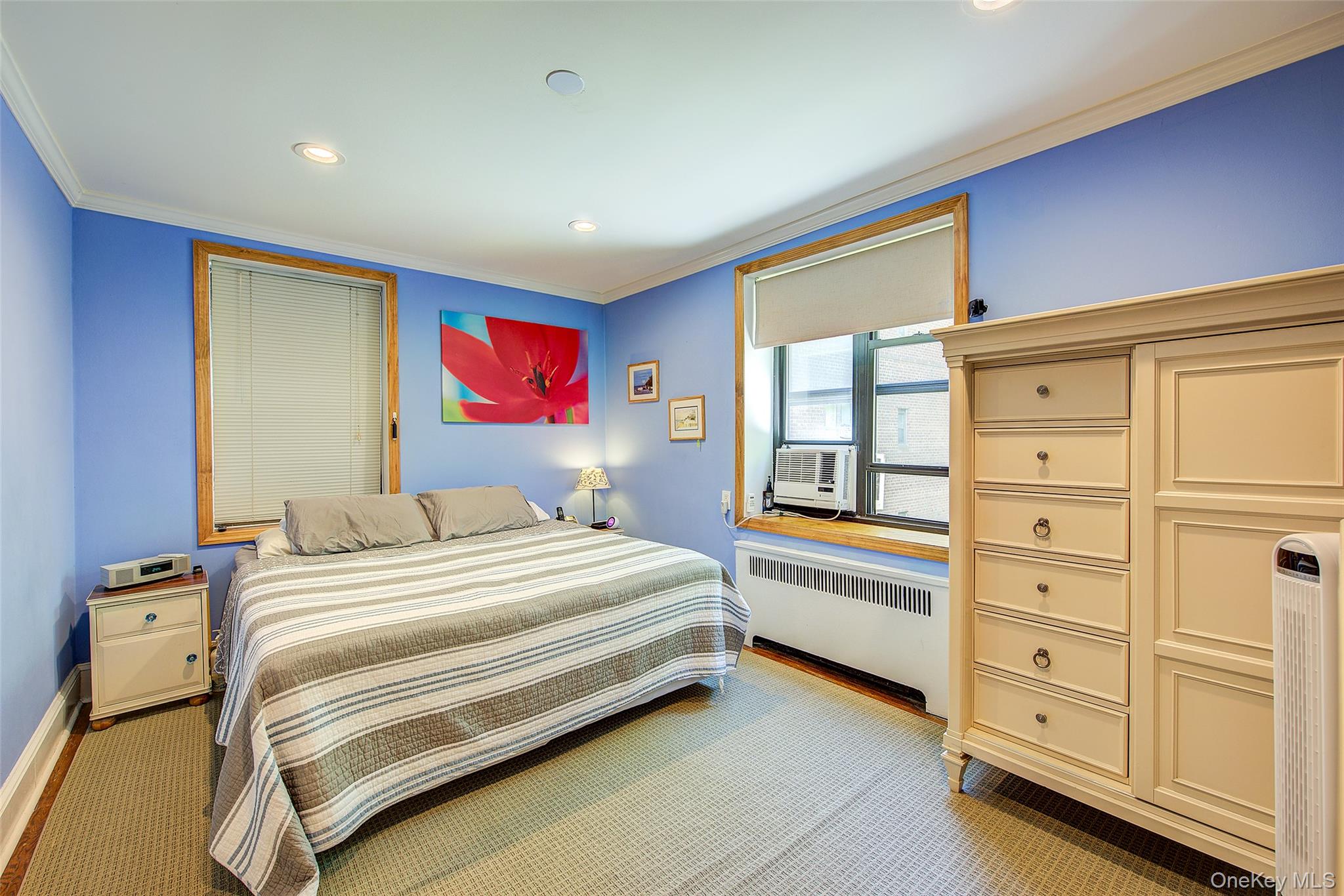 2 Town House Place # 2-H, Great Neck, NY 11021