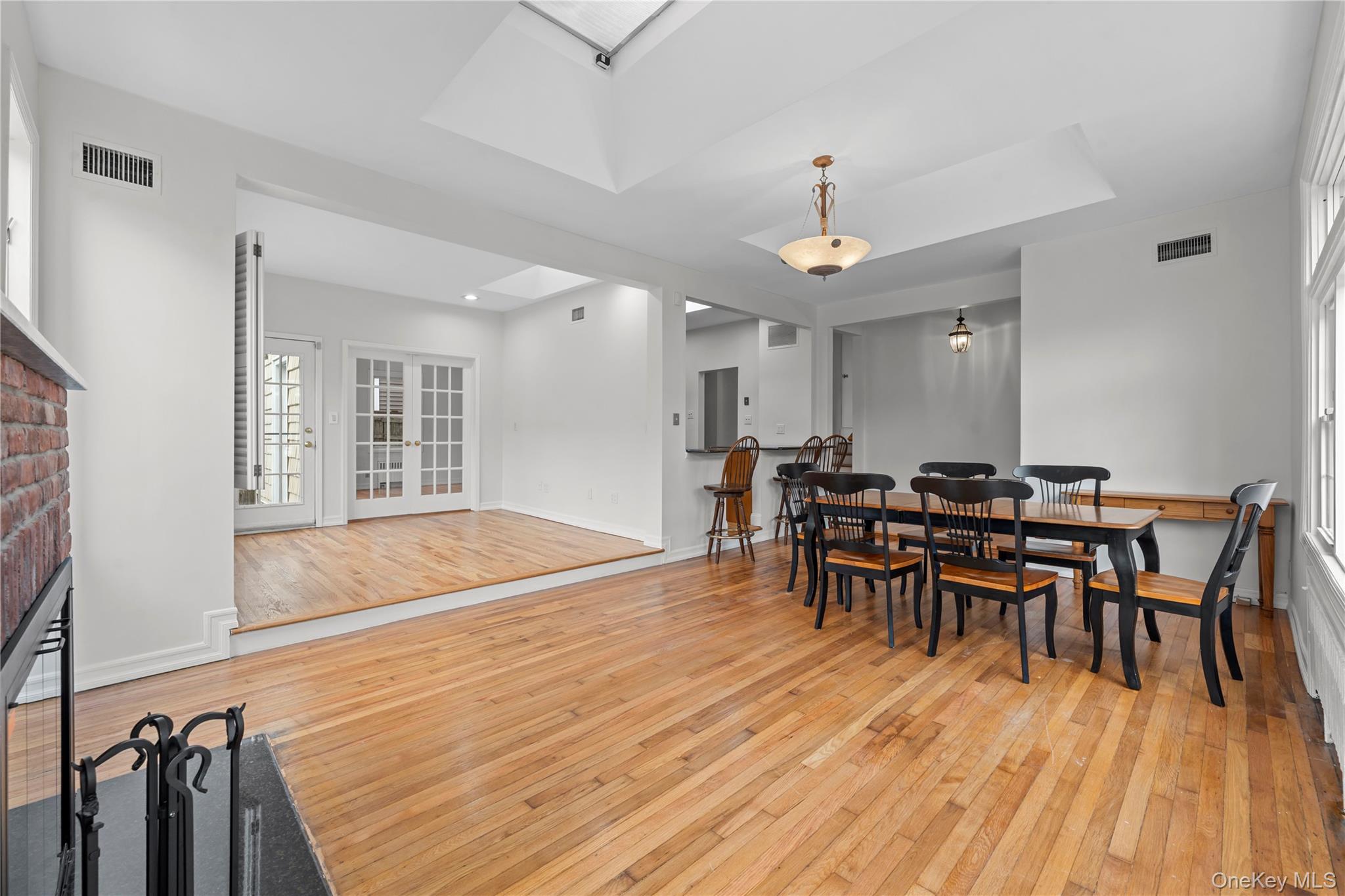 31 Barnes Street, Long Beach, NY 11561