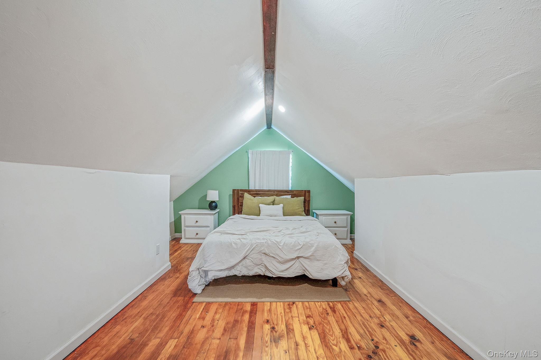 92 E John Street, Lindenhurst, NY 11757