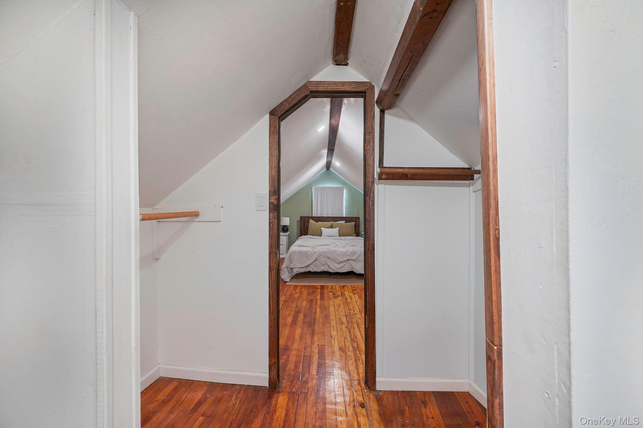 92 E John Street, Lindenhurst, NY 11757