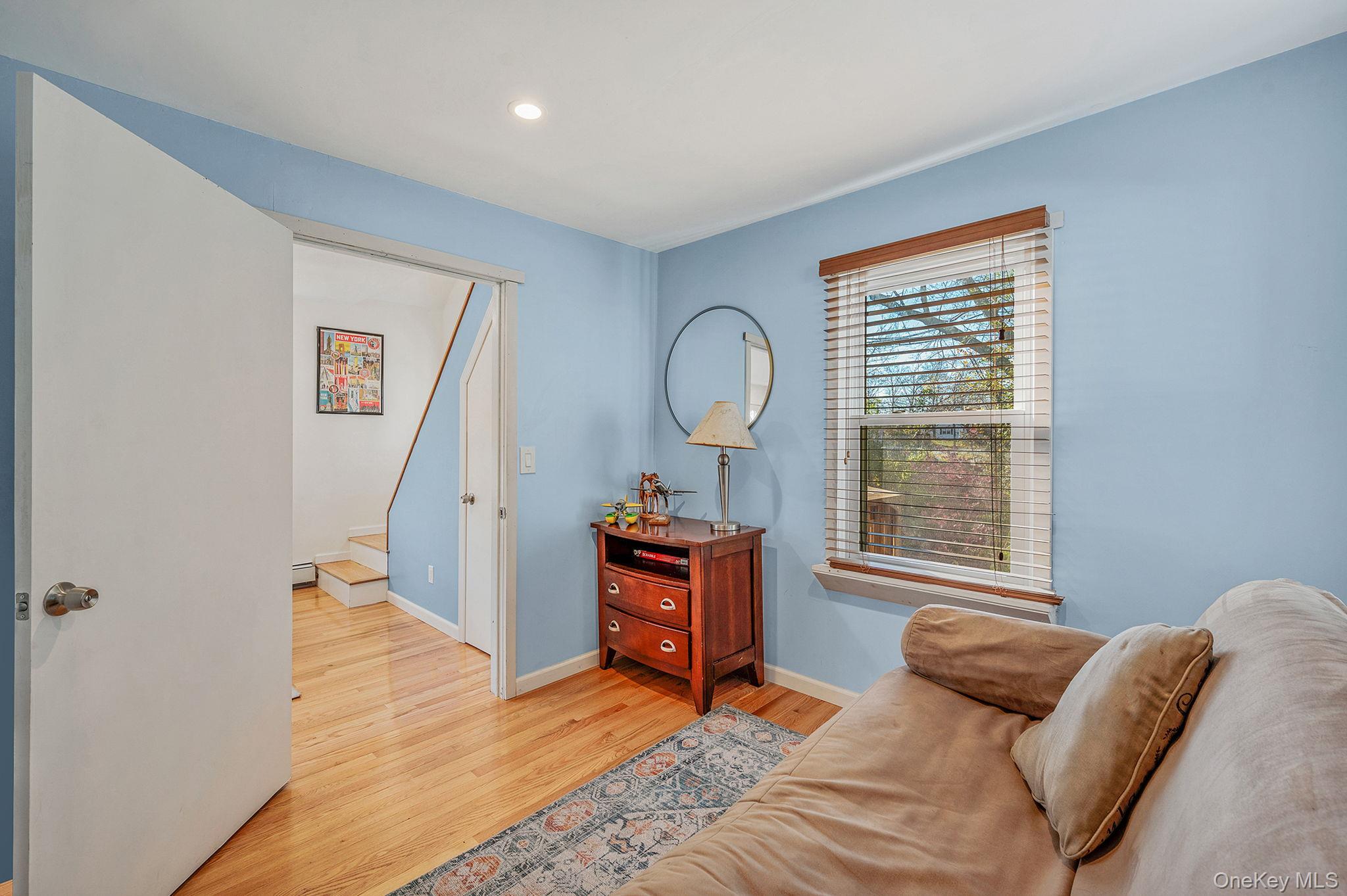 92 E John Street, Lindenhurst, NY 11757