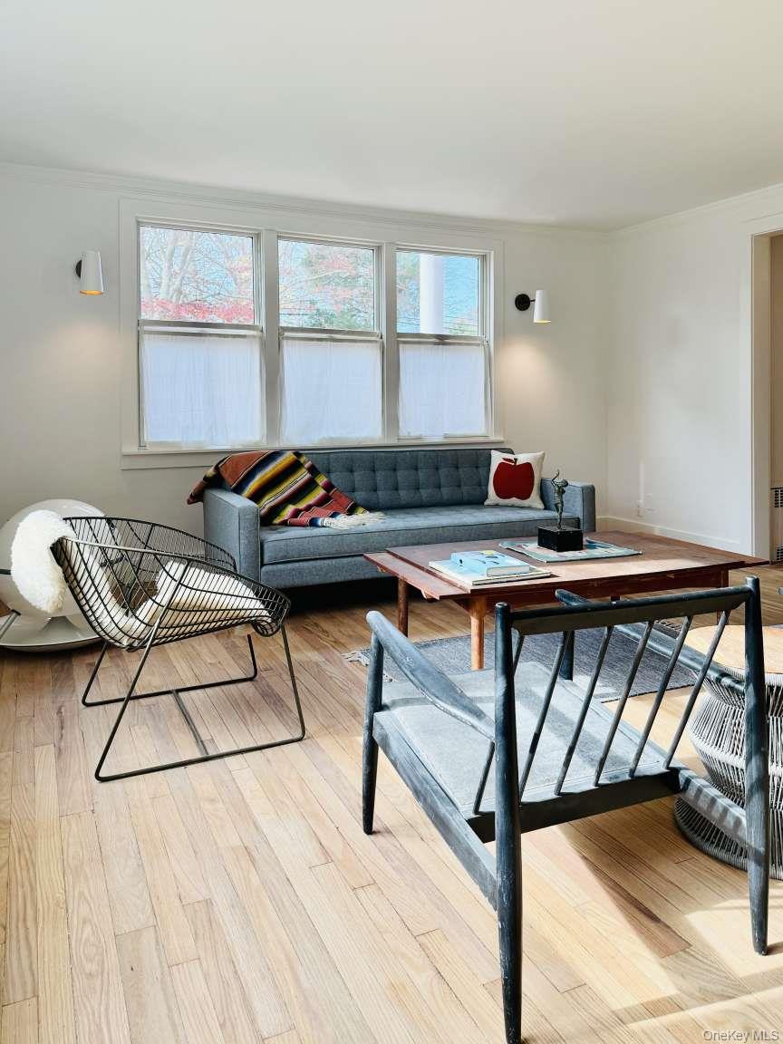 35 Mott Lane, Brookhaven, NY 11719