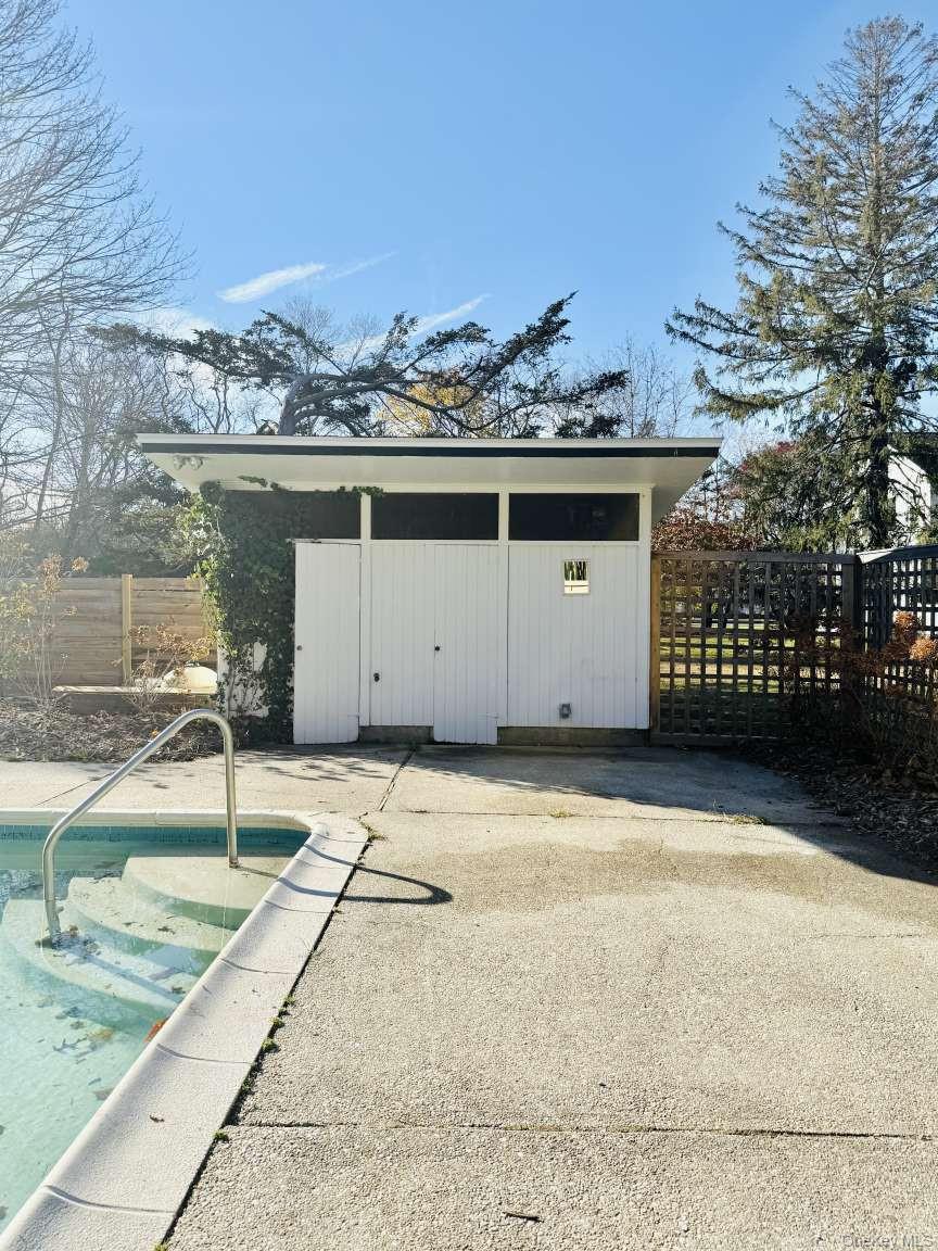 35 Mott Lane, Brookhaven, NY 11719