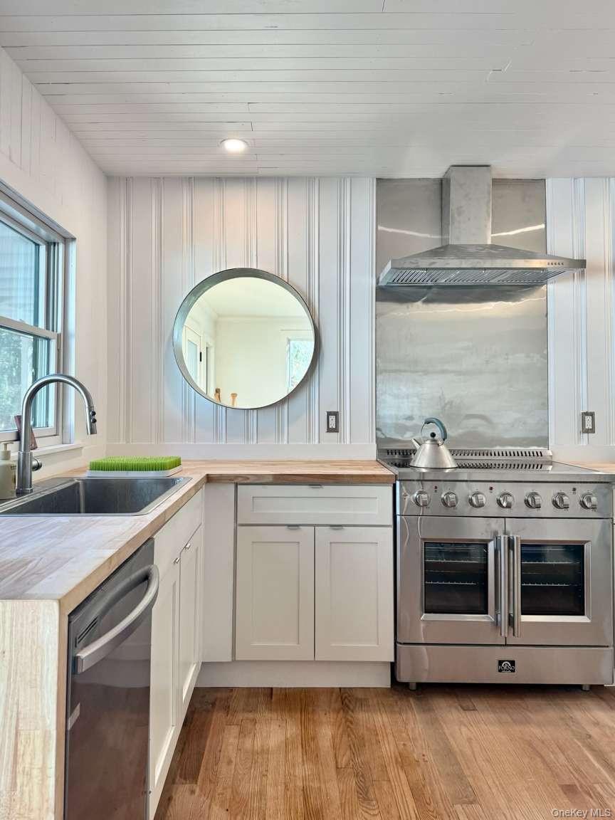 35 Mott Lane, Brookhaven, NY 11719