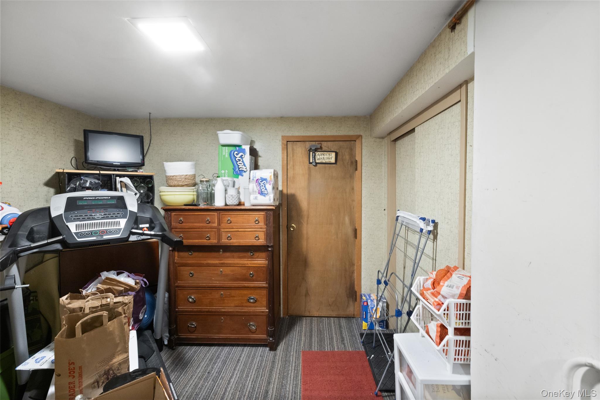 51 Deer Lane, Hicksville, NY 11801