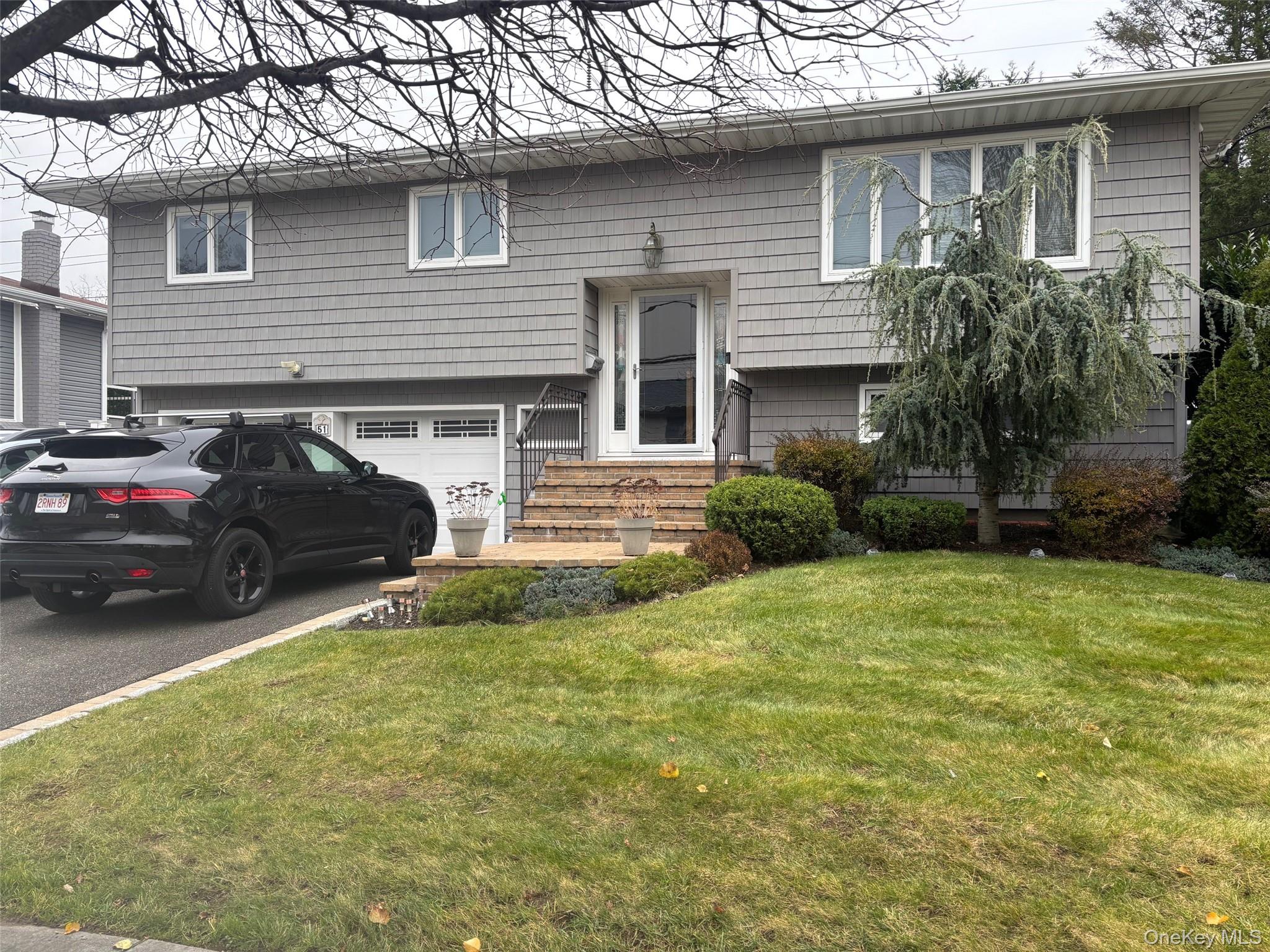 51 Deer Lane, Hicksville, NY 11801