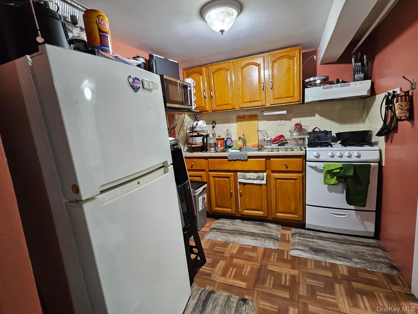 187-11 104 Avenue, Saint Albans, NY 11412