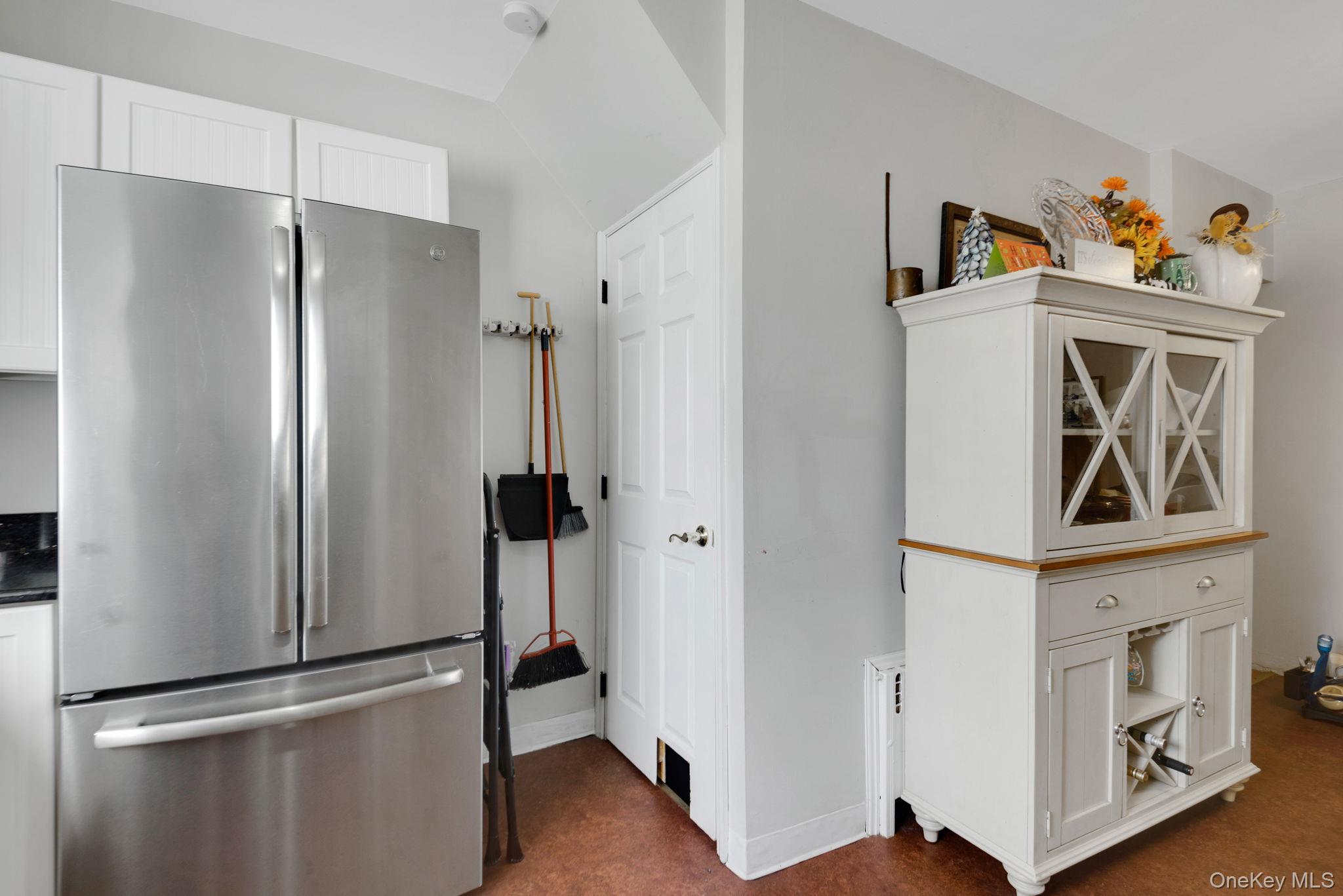 11 Sunset Drive, New Windsor, NY 12553