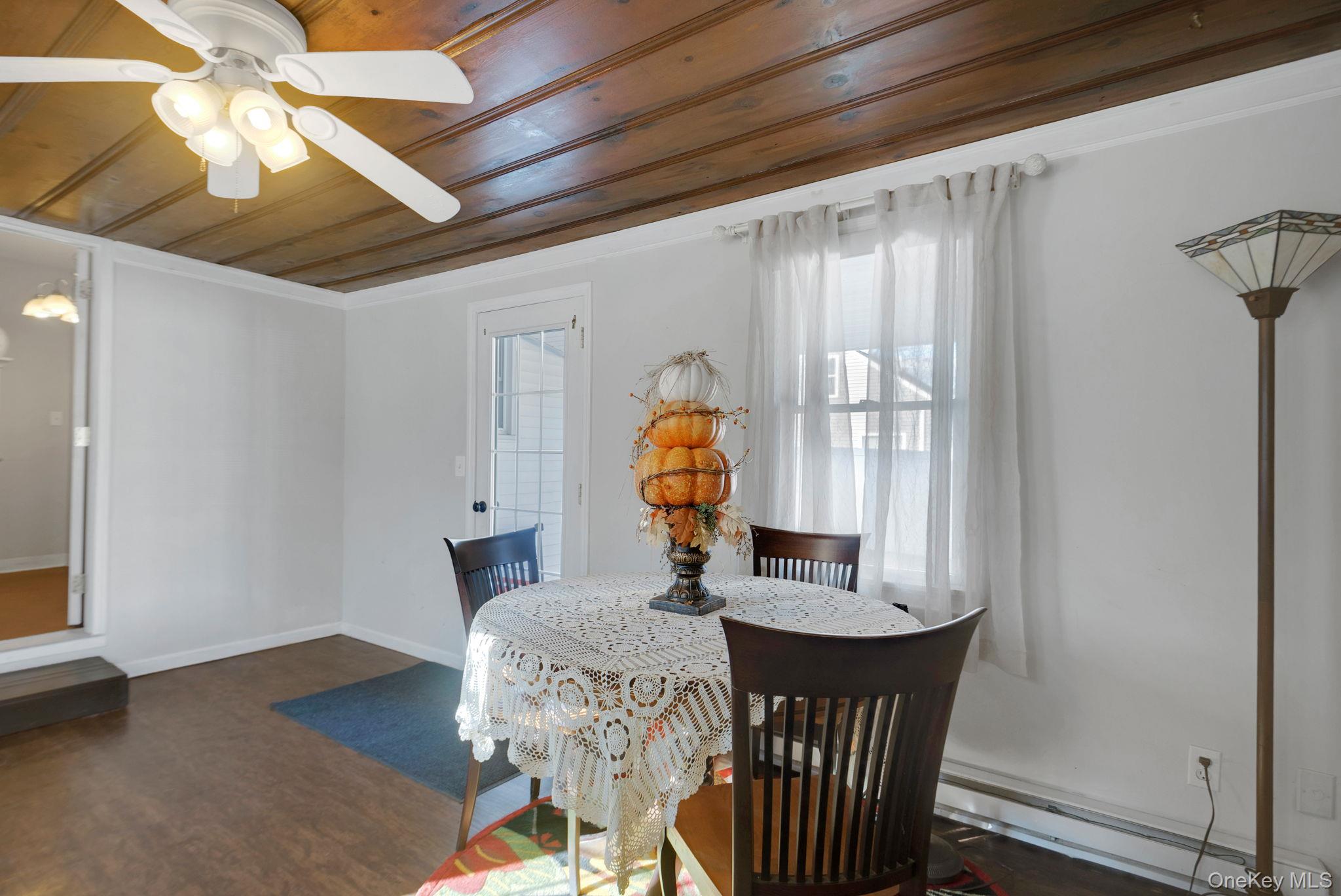 11 Sunset Drive, New Windsor, NY 12553