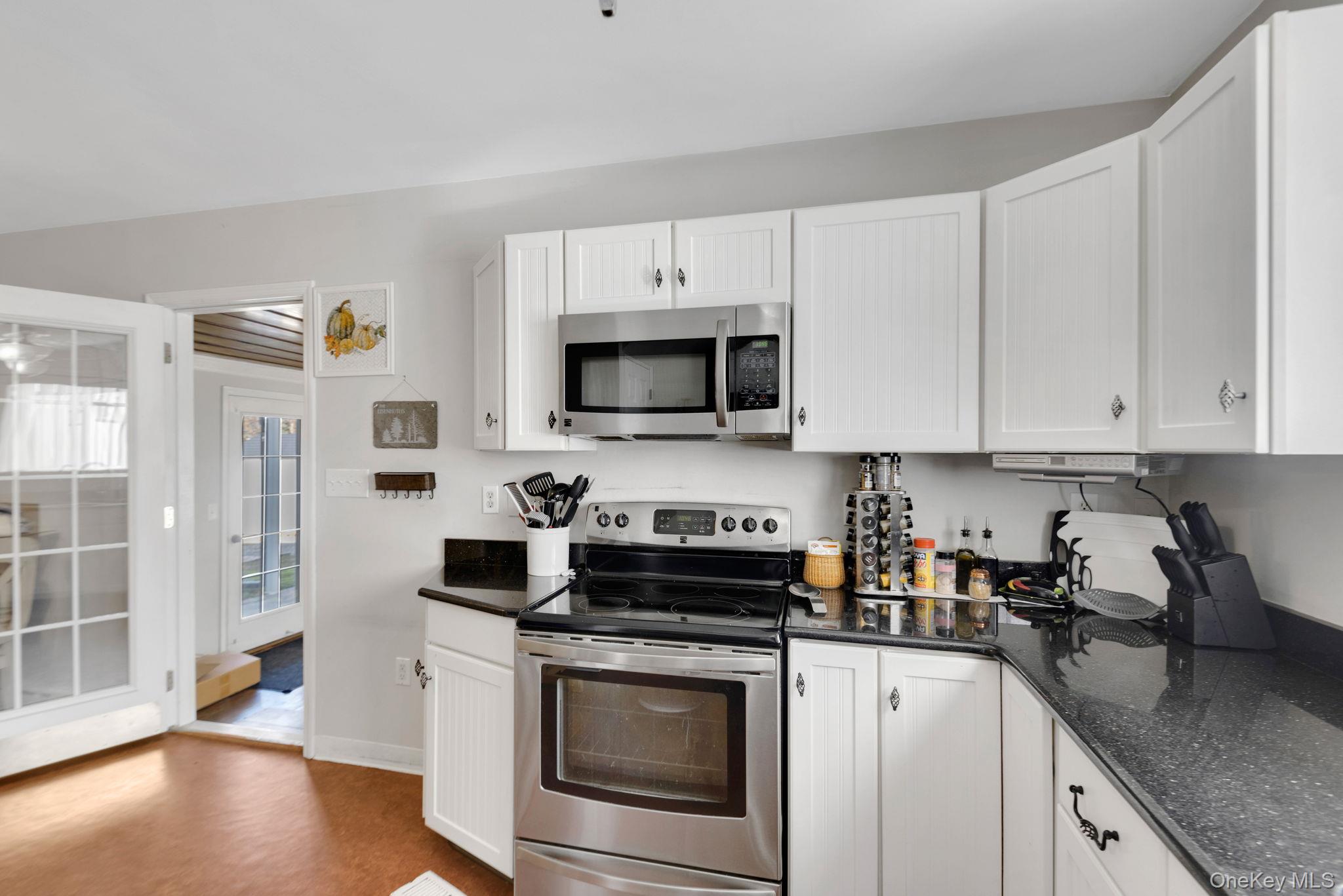 11 Sunset Drive, New Windsor, NY 12553