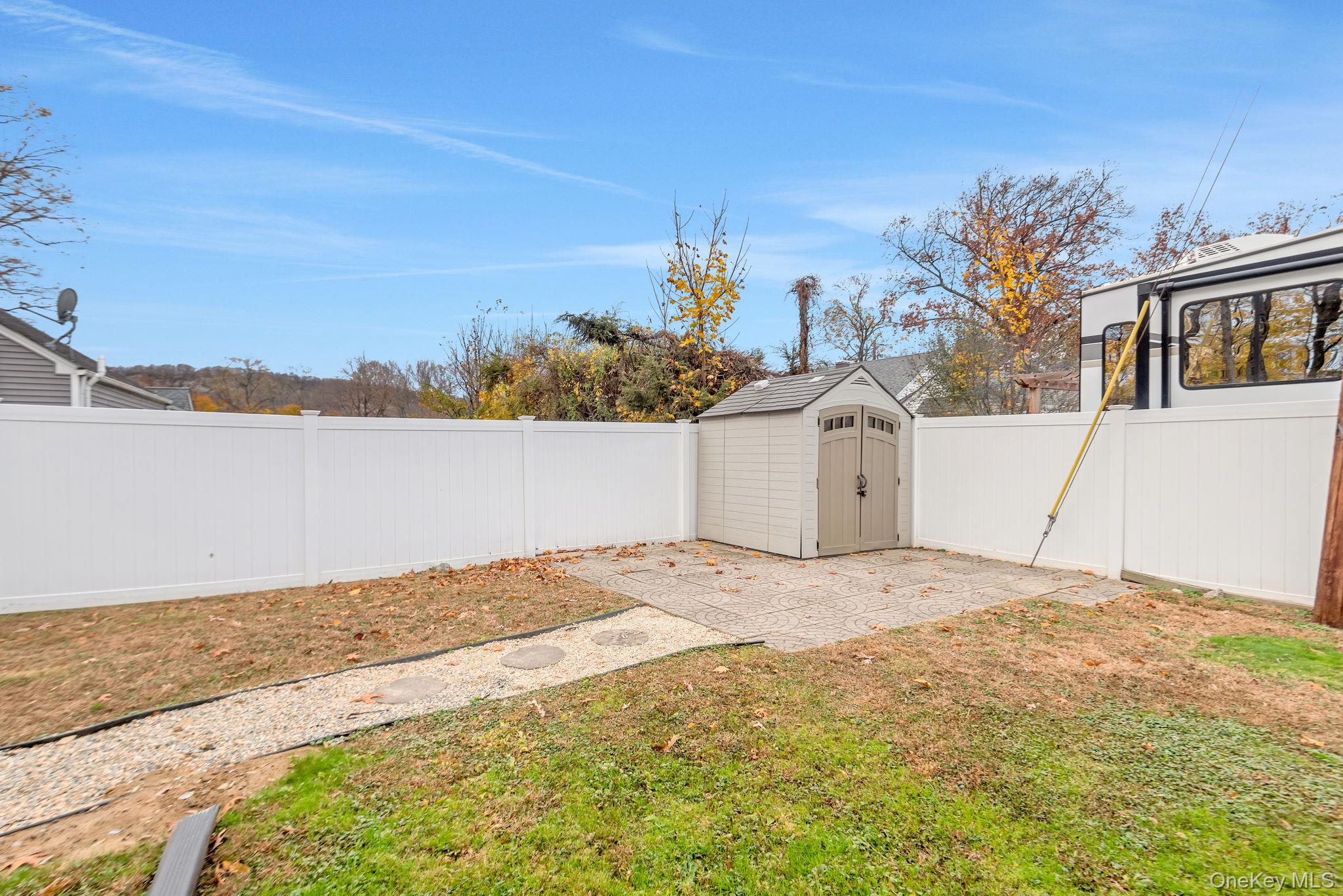 11 Sunset Drive, New Windsor, NY 12553