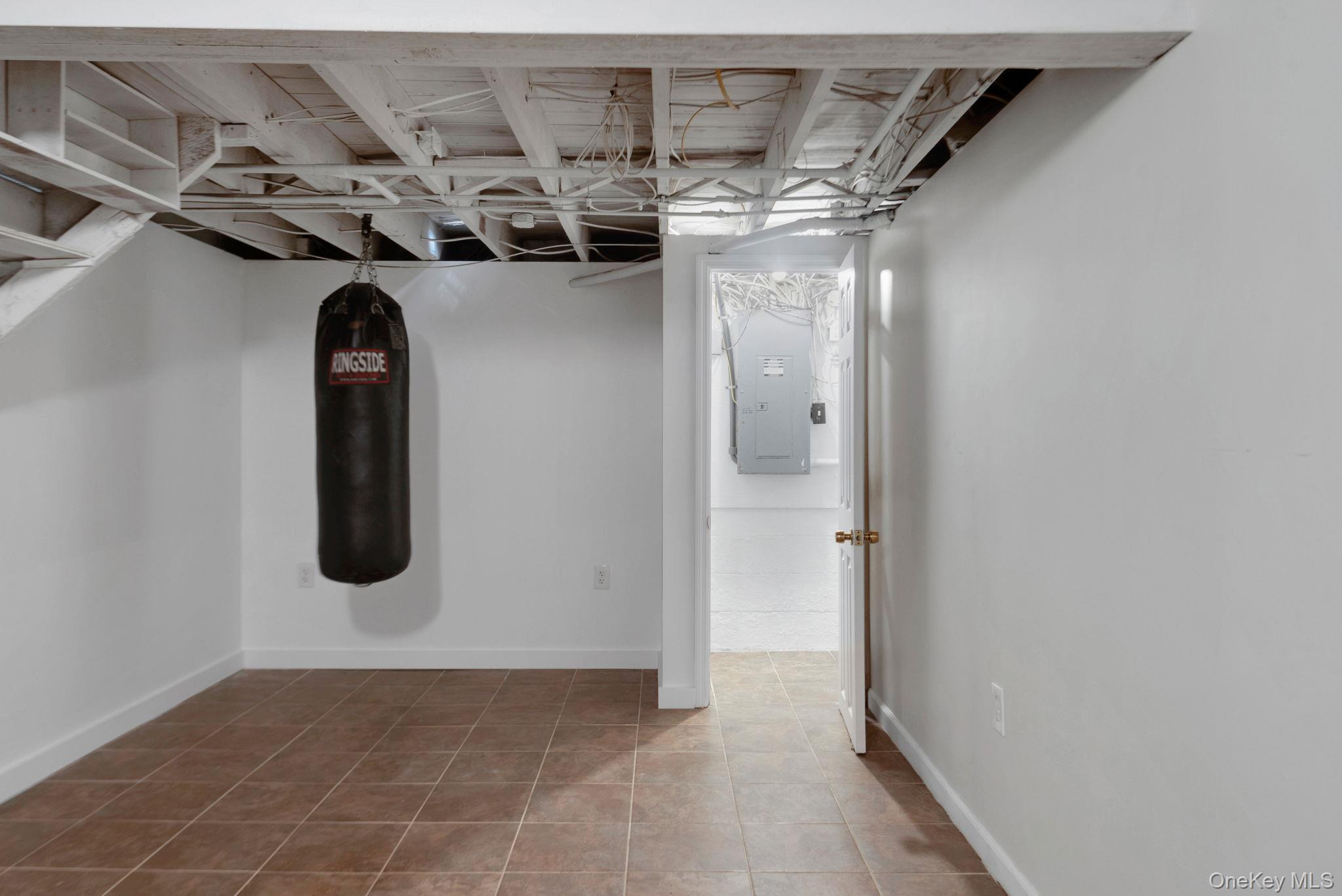 11 Sunset Drive, New Windsor, NY 12553