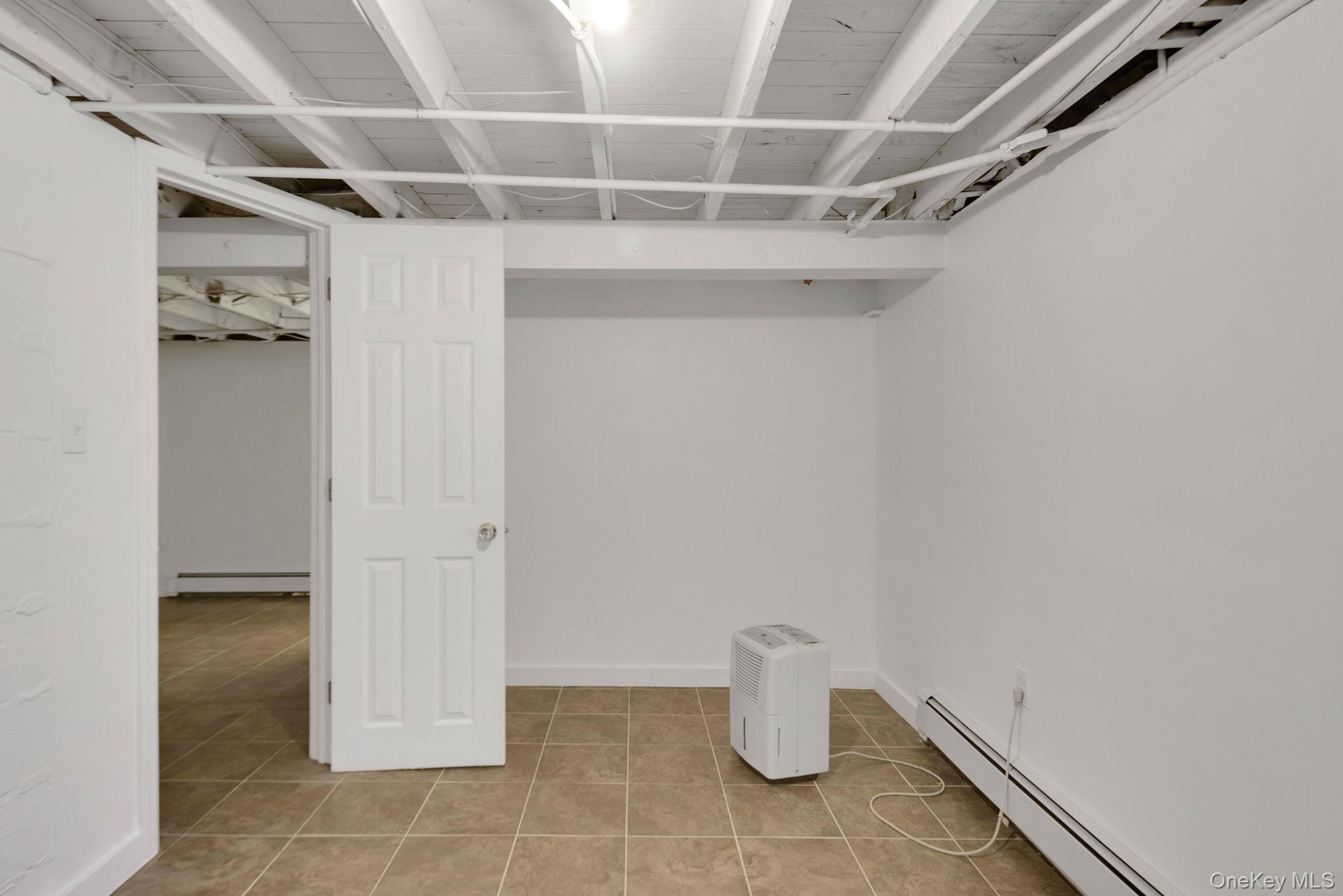 11 Sunset Drive, New Windsor, NY 12553