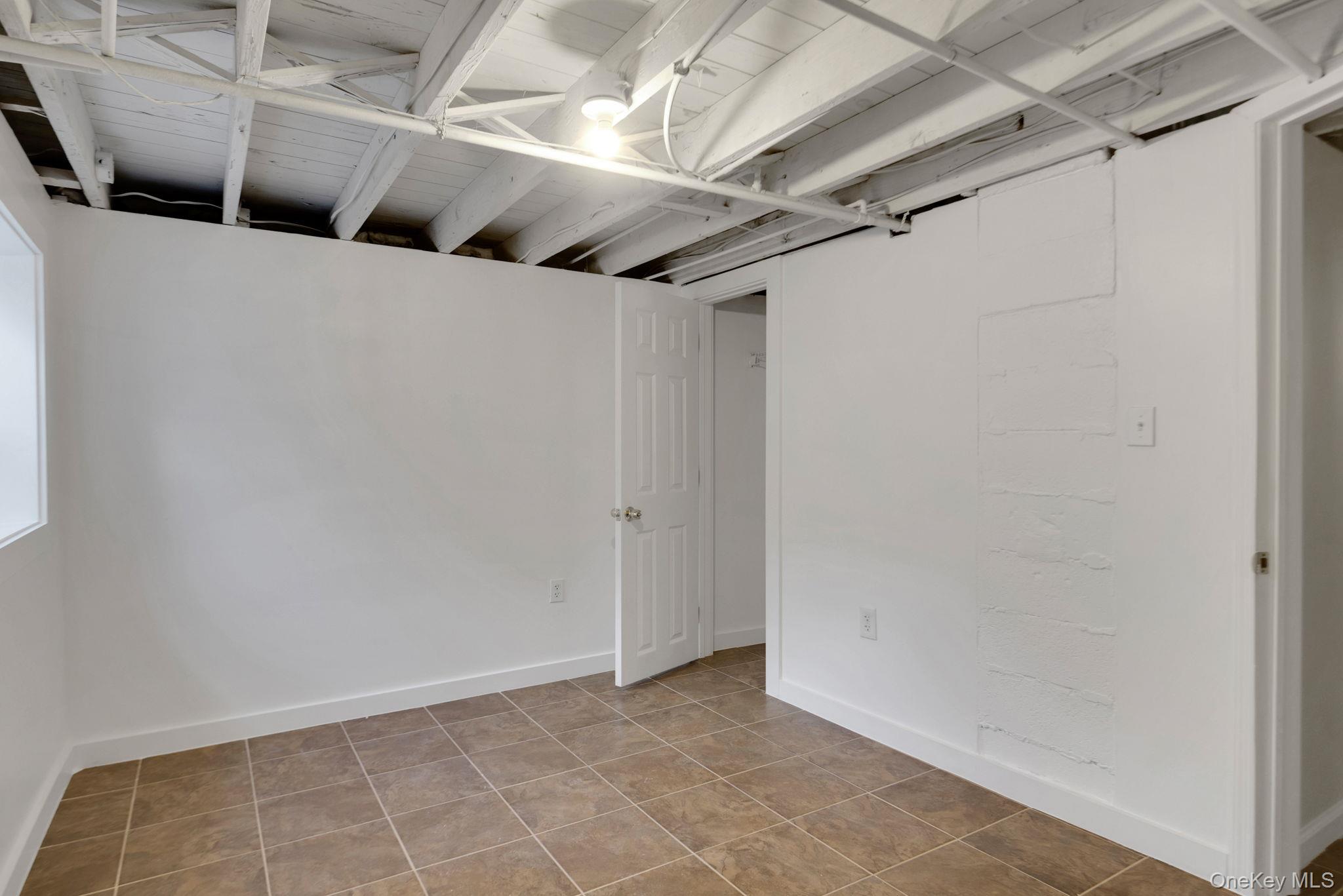 11 Sunset Drive, New Windsor, NY 12553