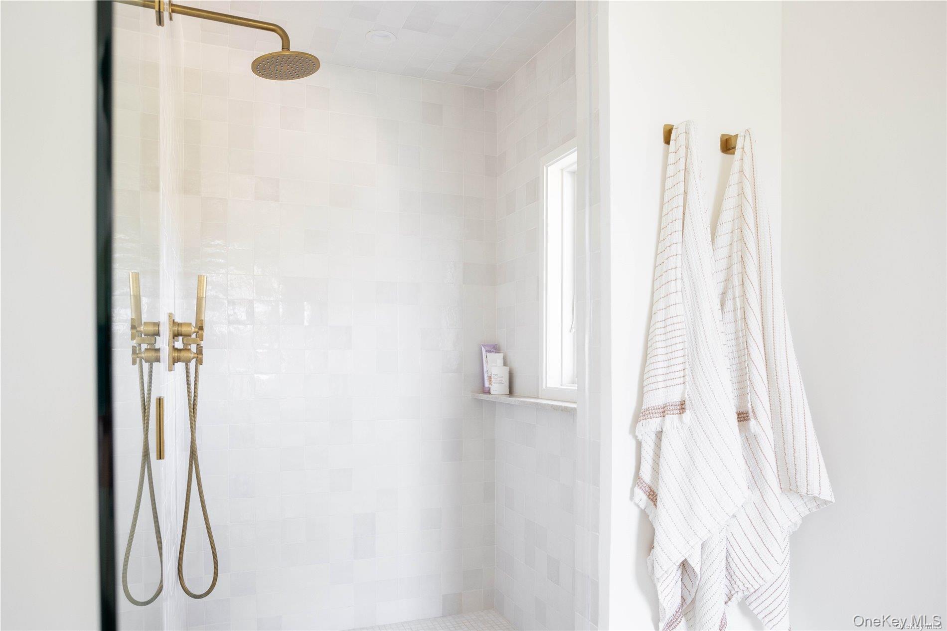 400 Youngs Road, Orient, NY 11957