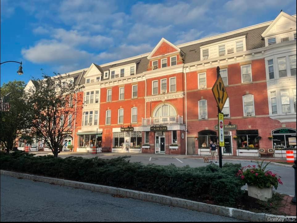 66 Fairway Drive, Pawling, NY 12564