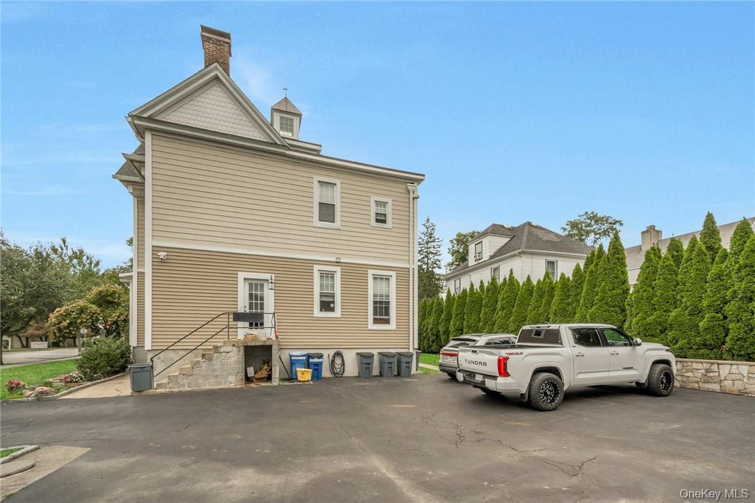 62 Grand Boulevard # 2nd & 3rd floor, Scarsdale, NY 10583