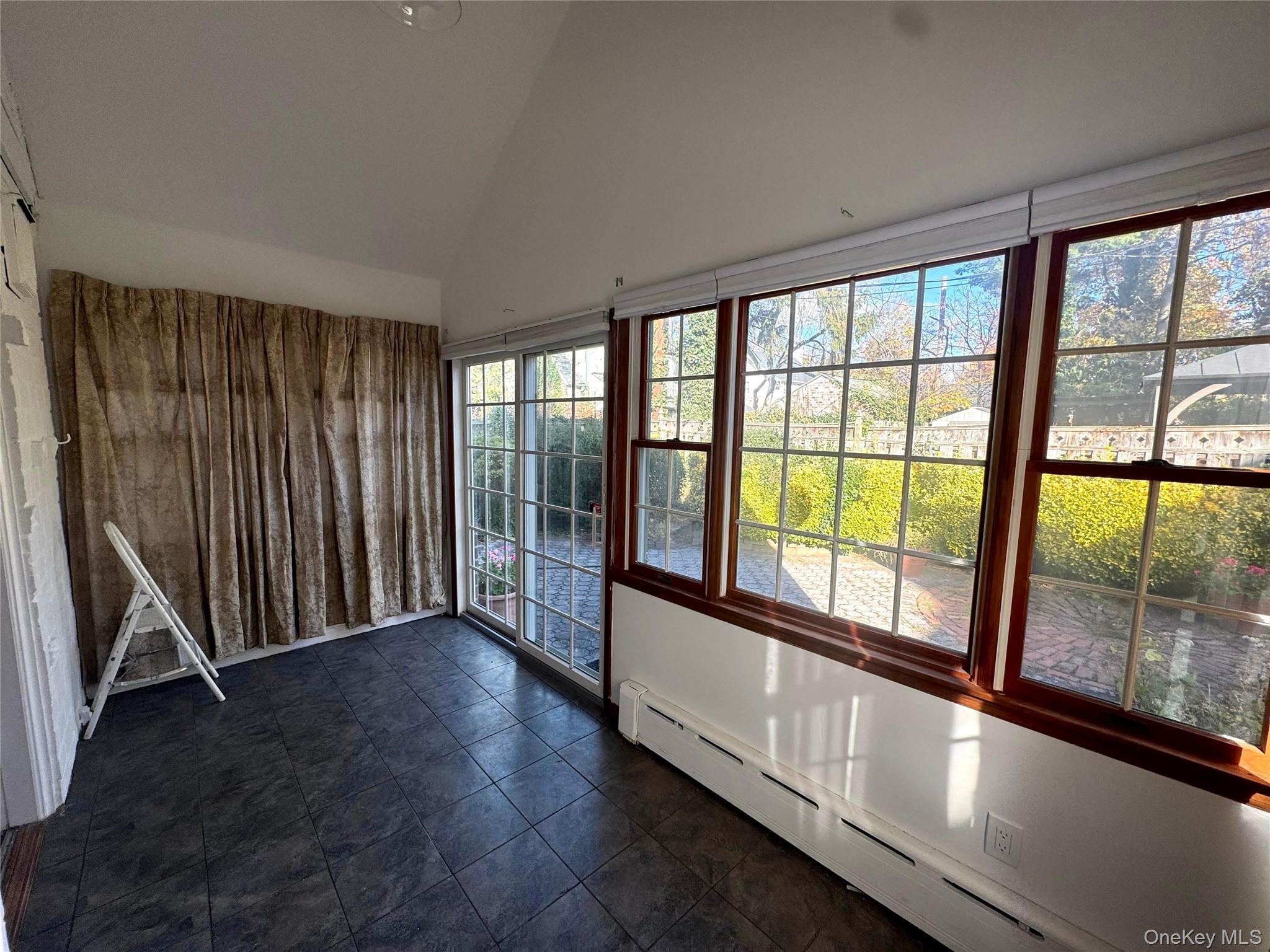 84 Surrey Lane, Hempstead, NY 11550