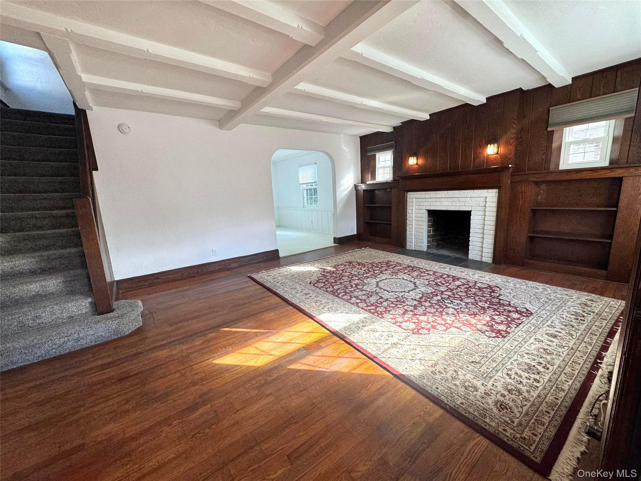 84 Surrey Lane, Hempstead, NY 11550