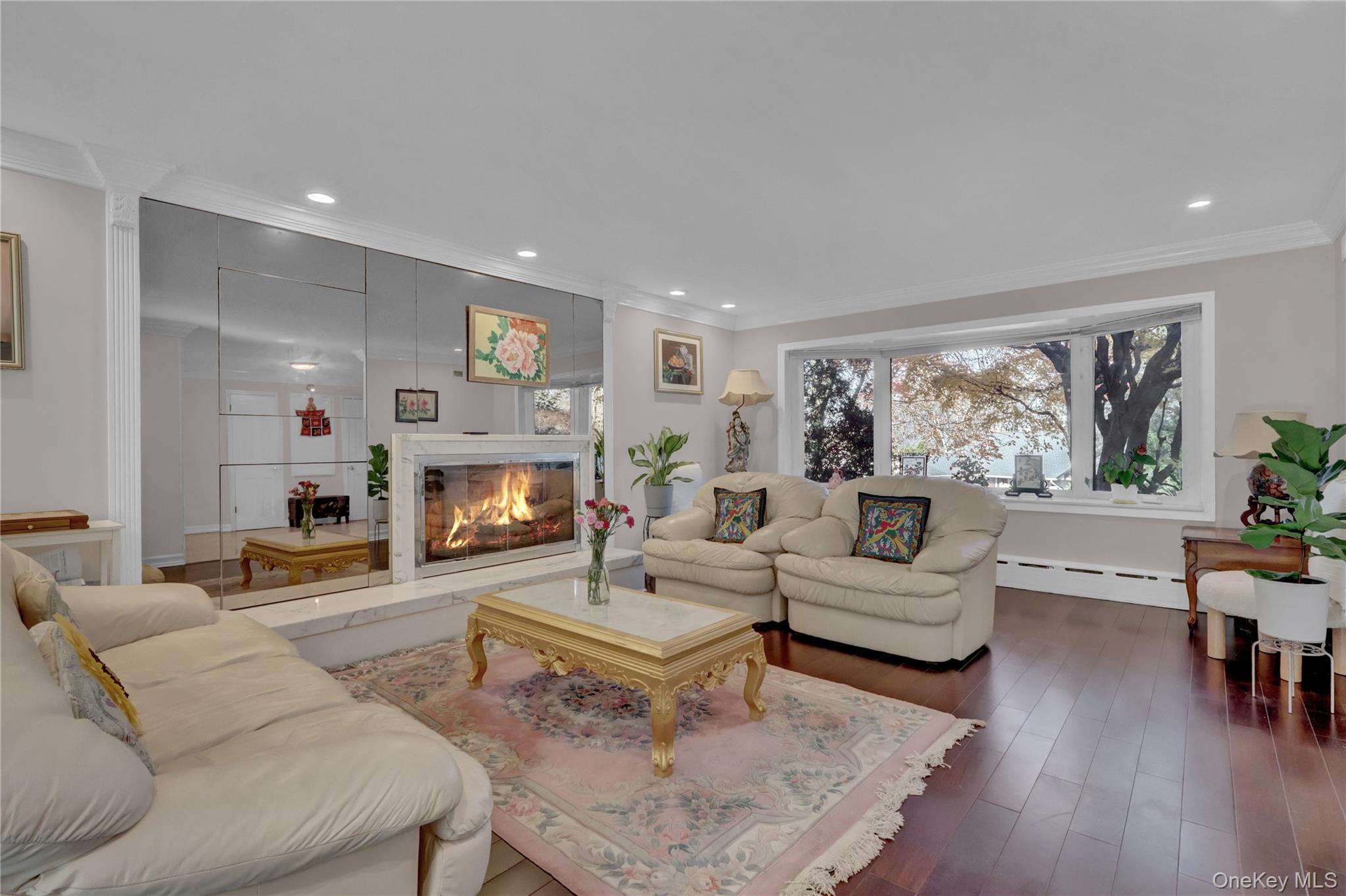 165 Tara Drive, Roslyn, NY 11576