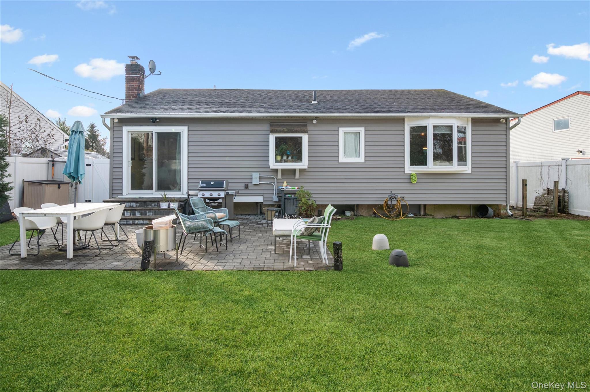 48 Elliot Drive, Hicksville, NY 11801