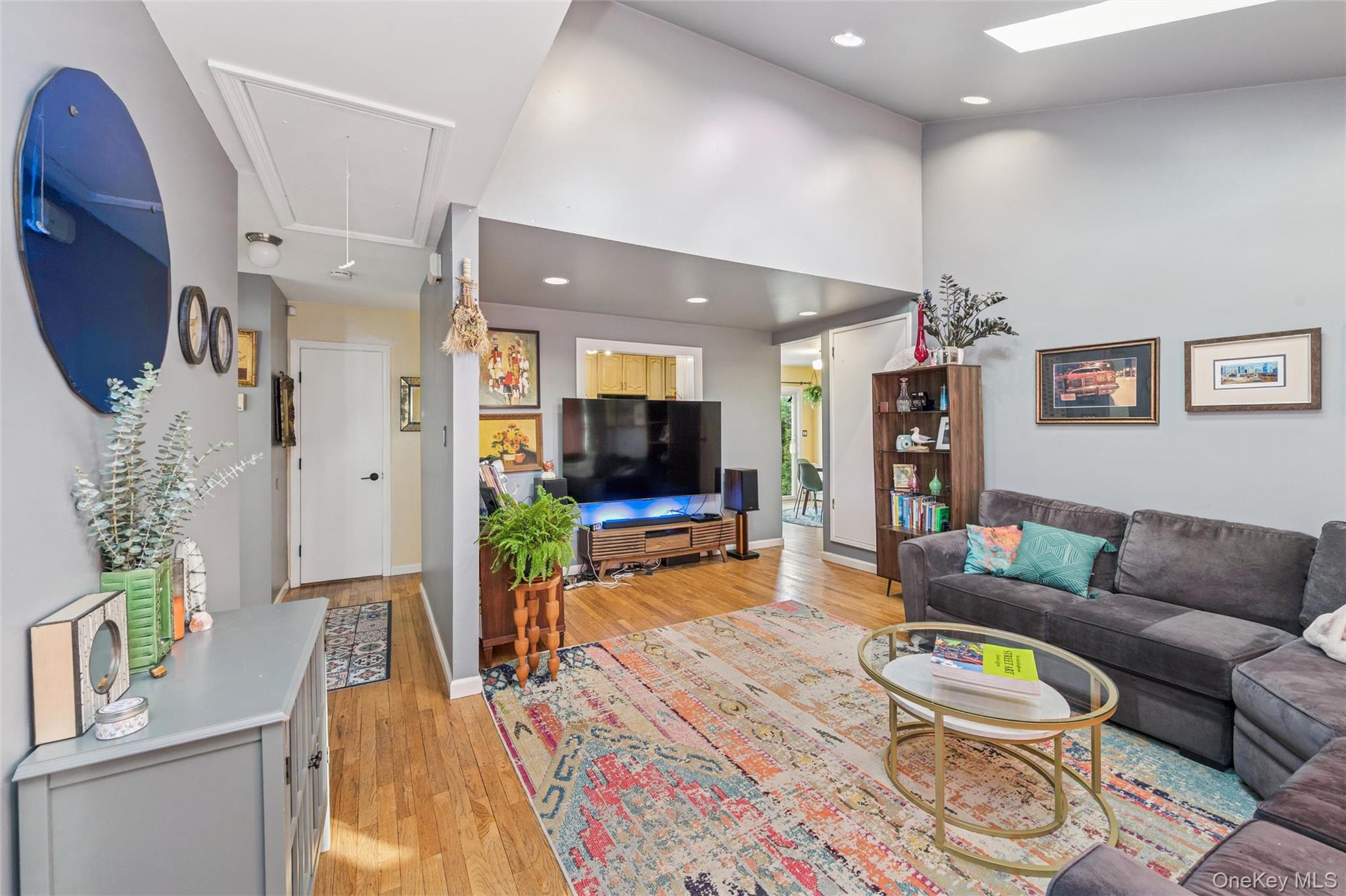 48 Elliot Drive, Hicksville, NY 11801