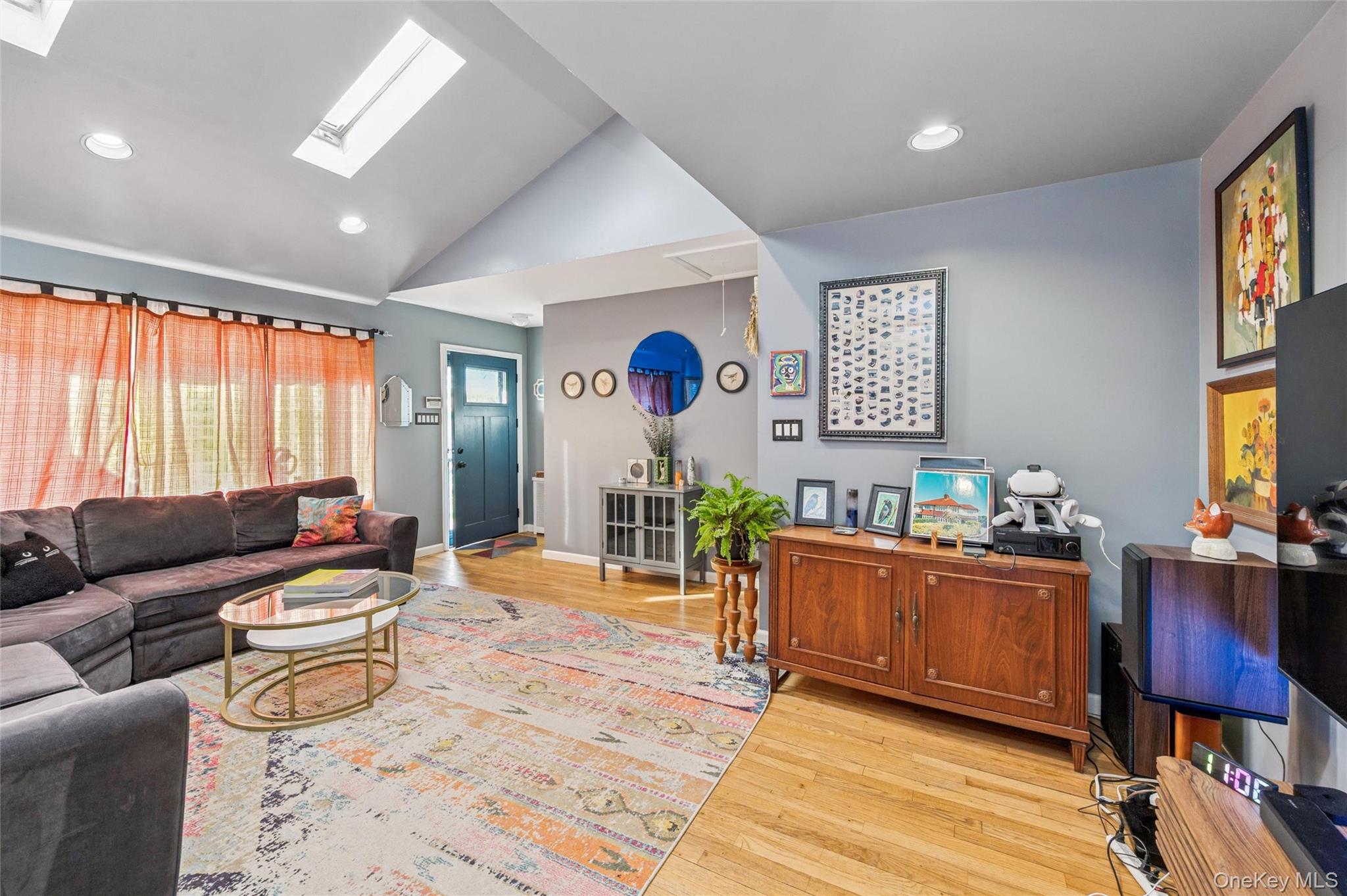 48 Elliot Drive, Hicksville, NY 11801