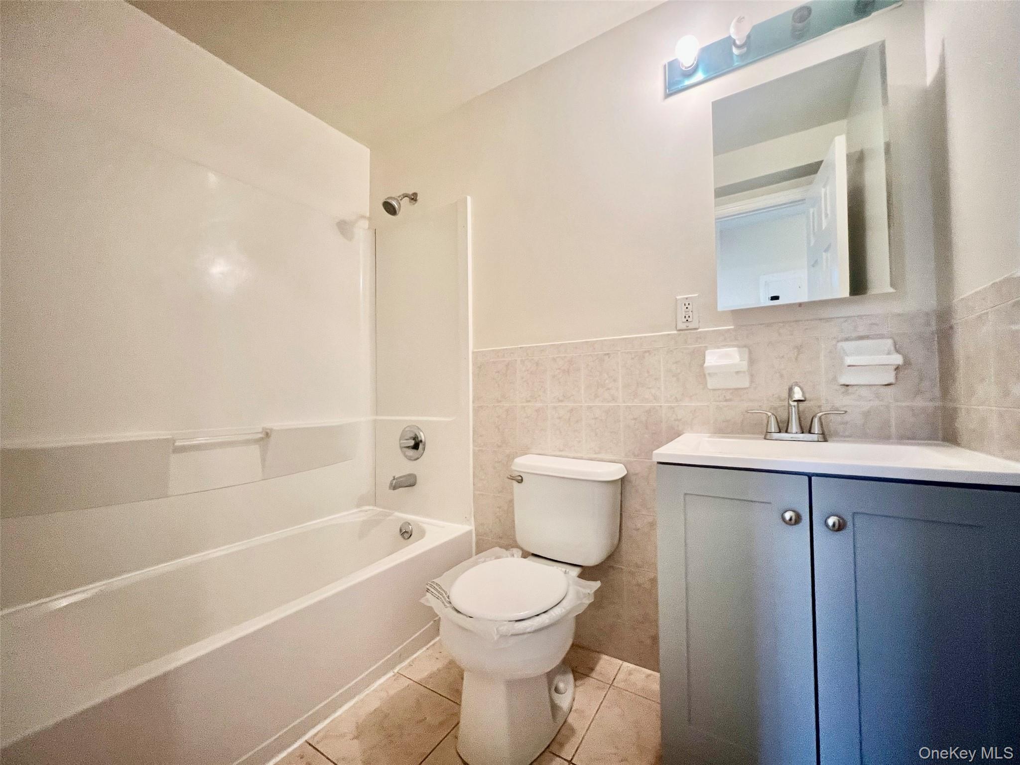 9421 Alstyne Avenue # 2D, Elmhurst, NY 11373