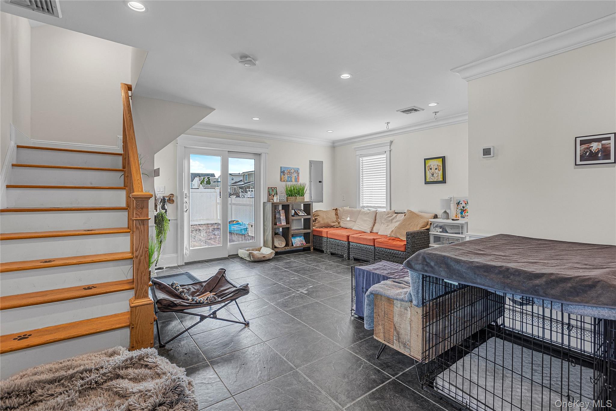 803 S 7th Street, Lindenhurst, NY 11757