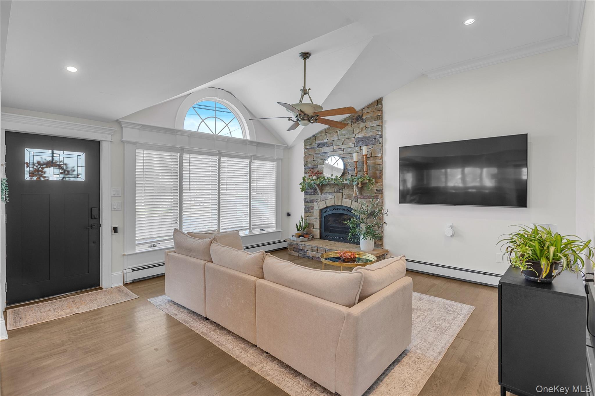 803 S 7th Street, Lindenhurst, NY 11757