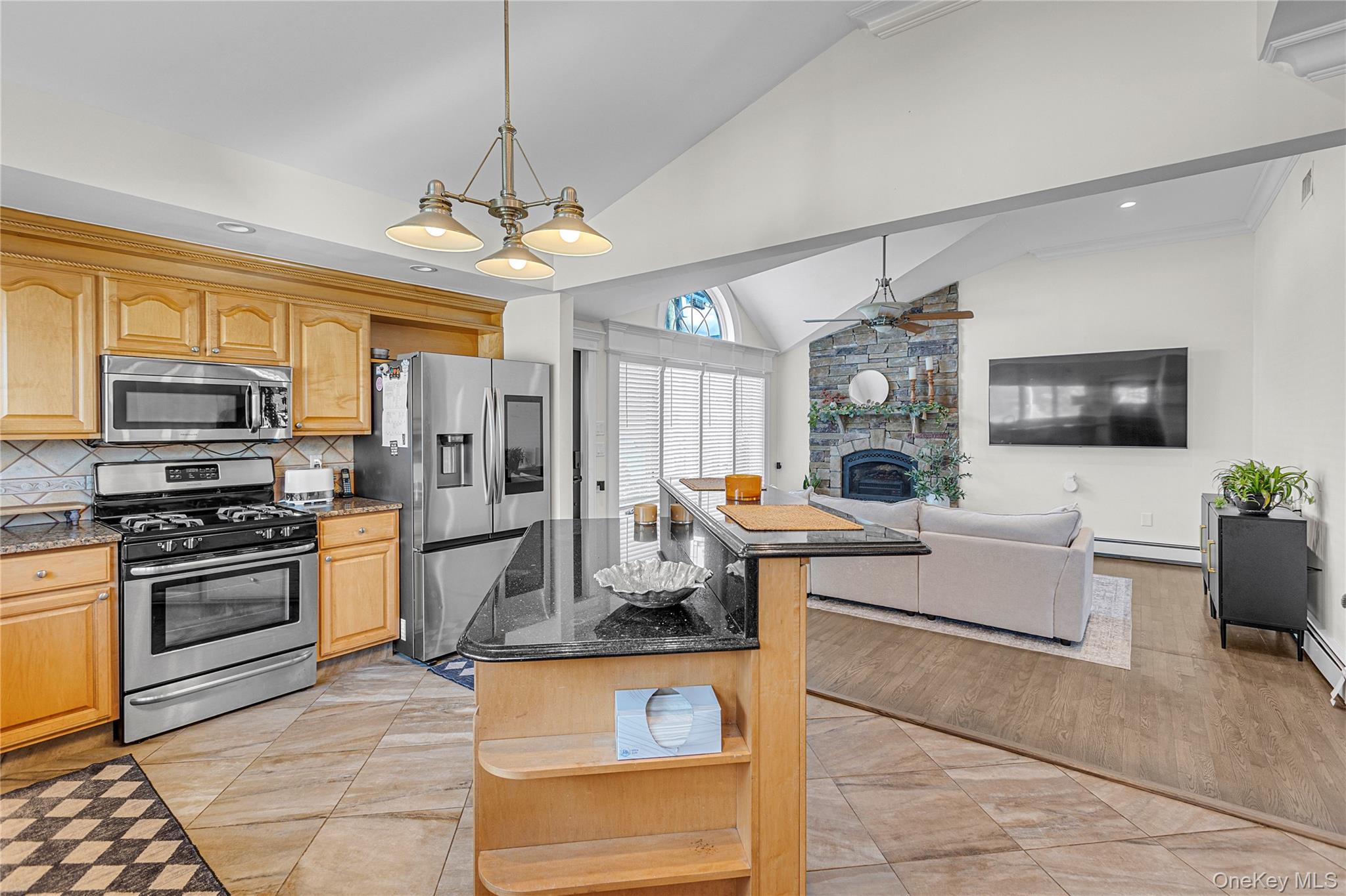 803 S 7th Street, Lindenhurst, NY 11757