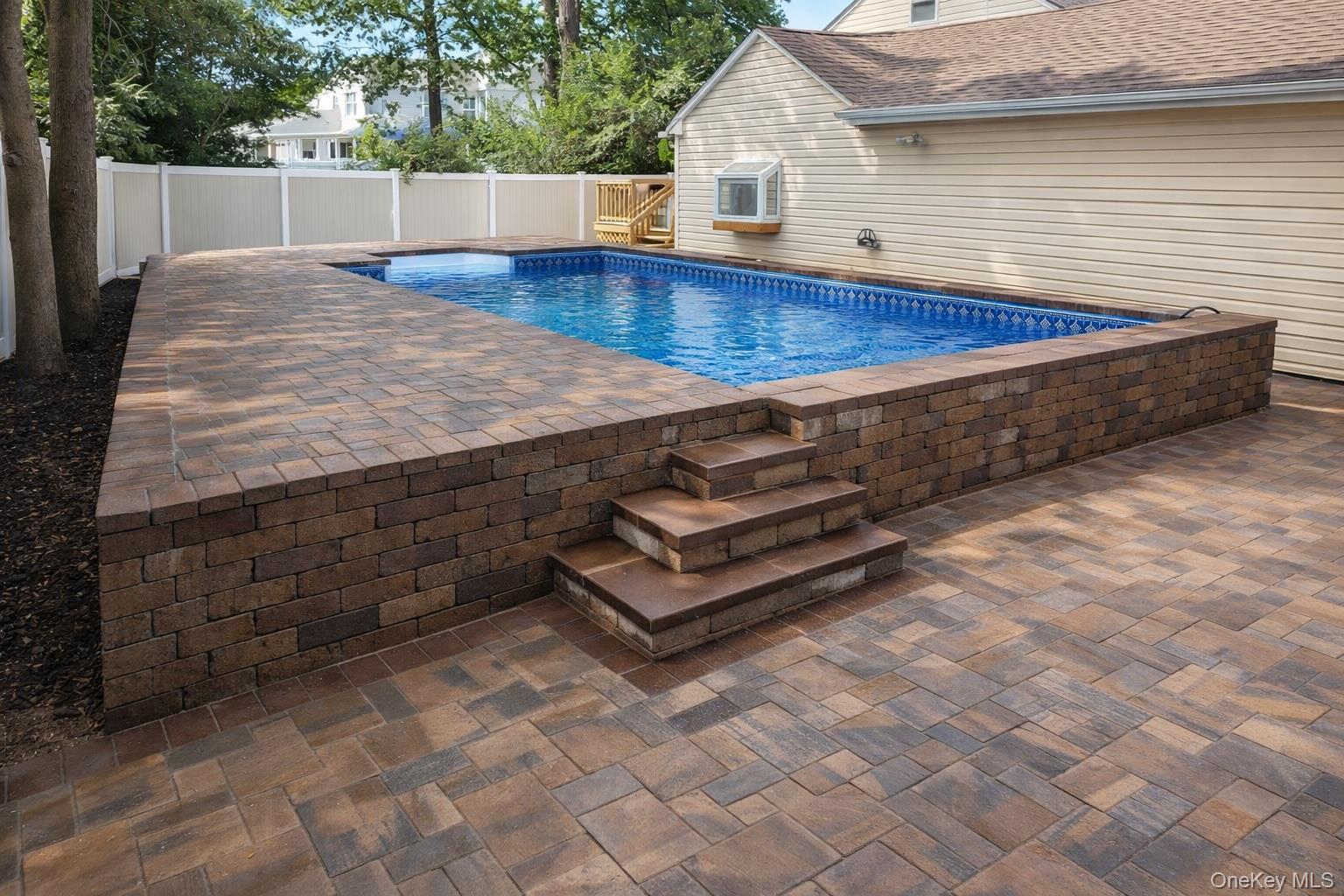 40 Alton Road, Babylon, NY 11702