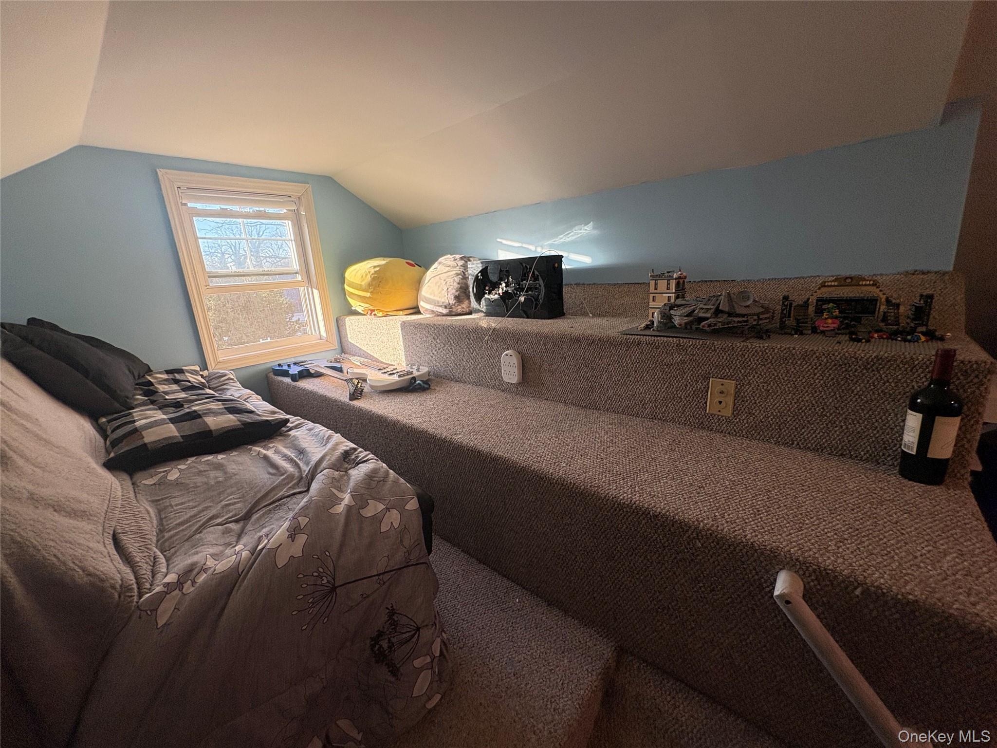 40 Alton Road, Babylon, NY 11702