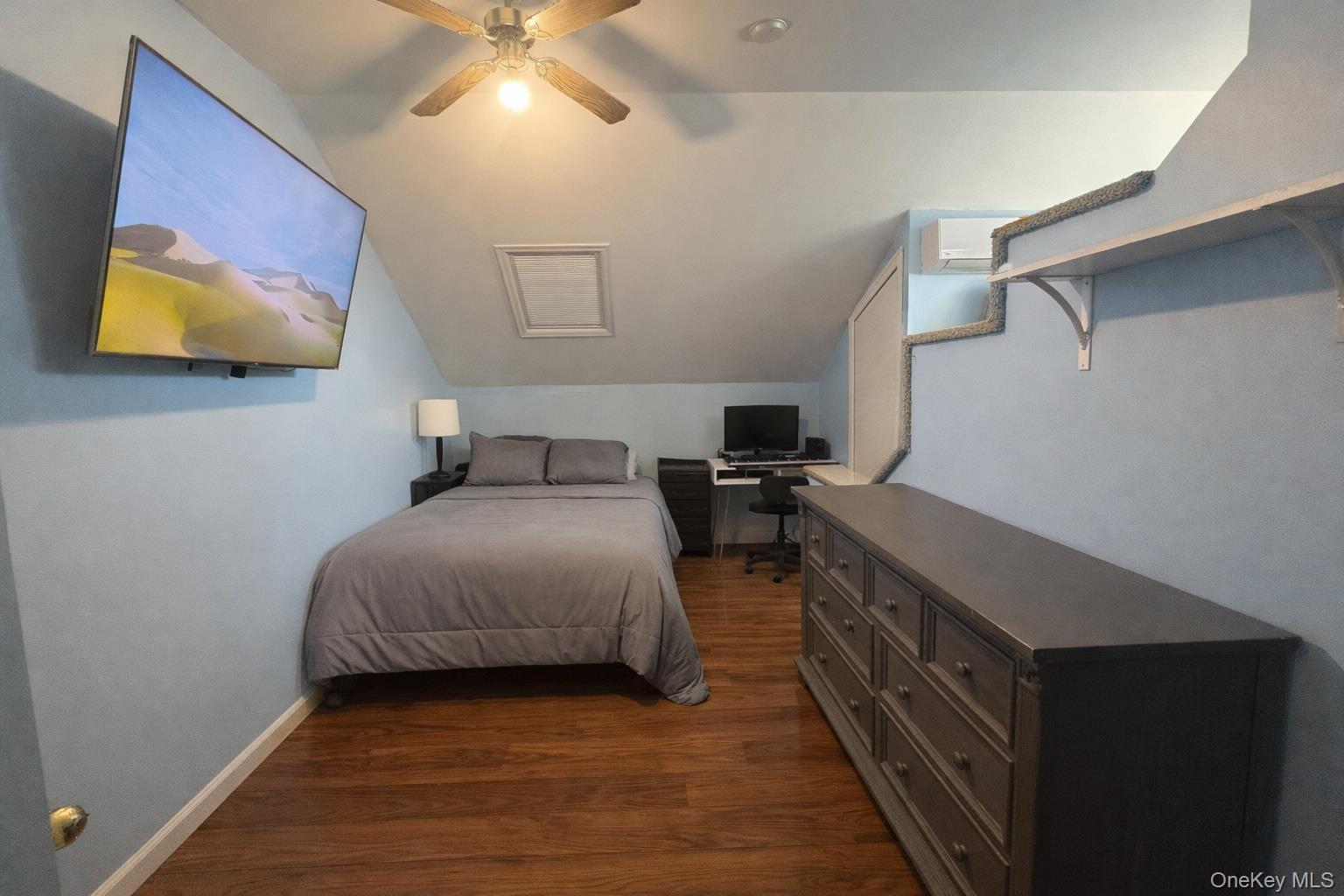 40 Alton Road, Babylon, NY 11702