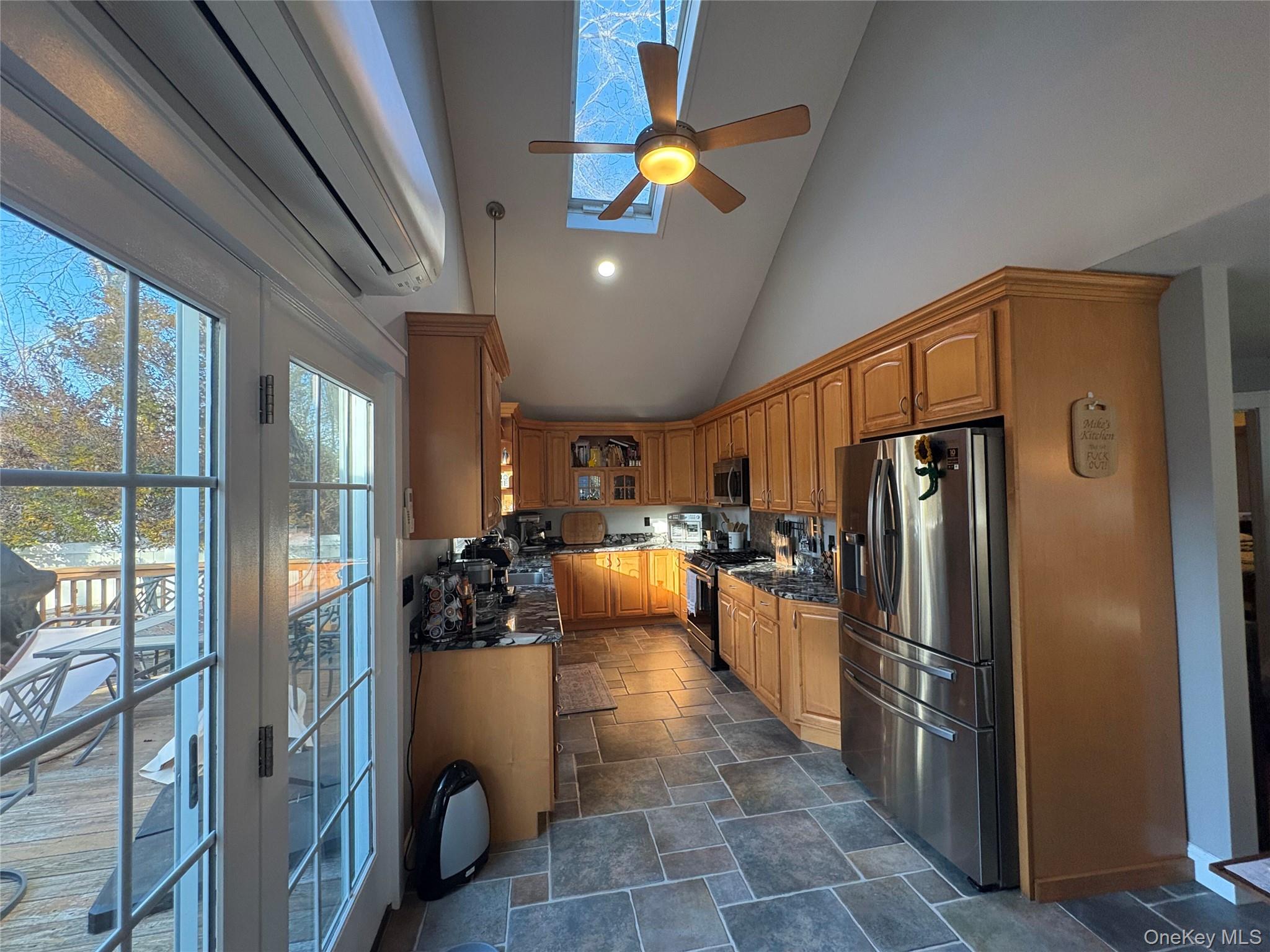 40 Alton Road, Babylon, NY 11702