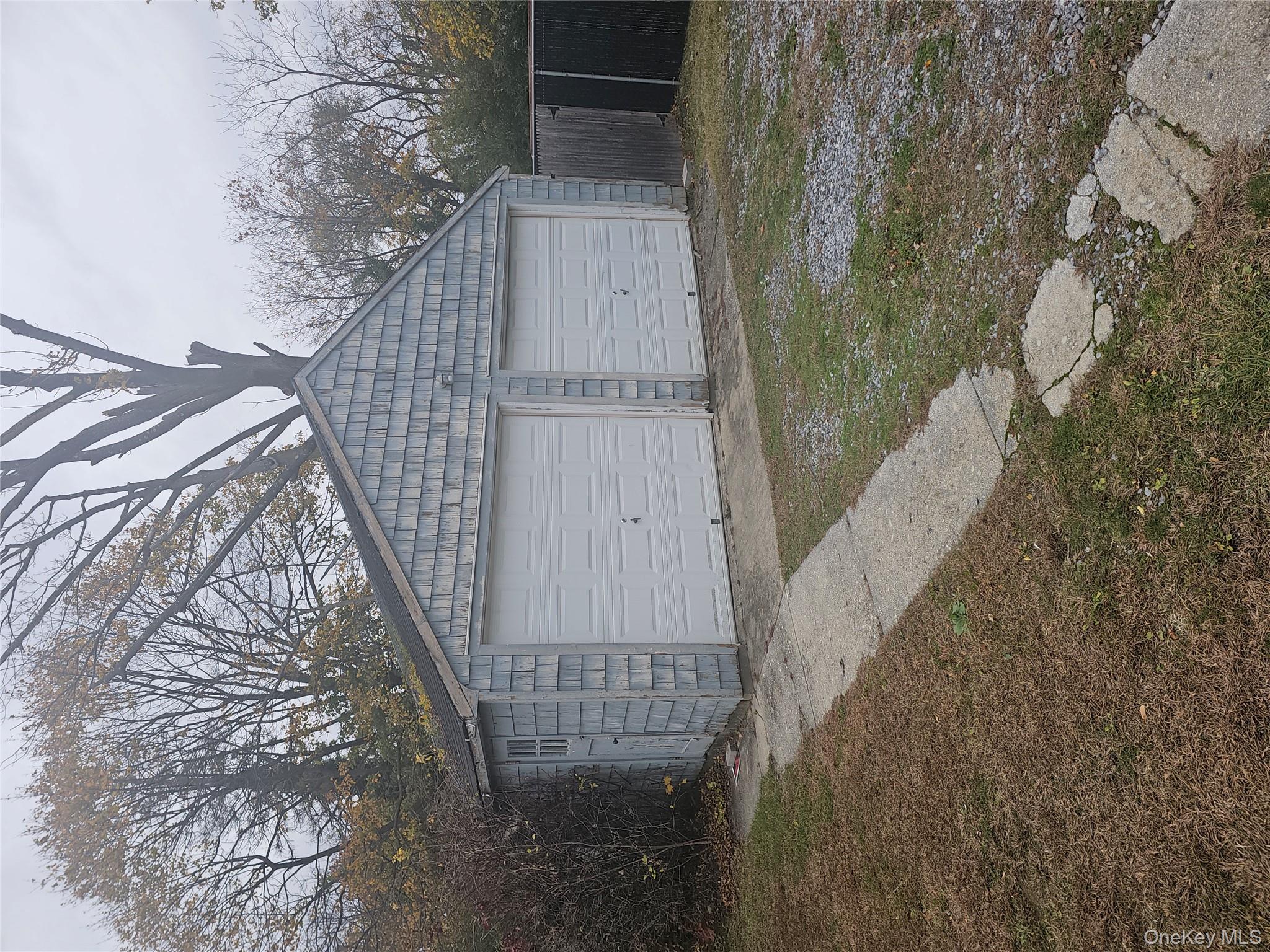 45 Arnold Avenue, West Babylon, NY 11704