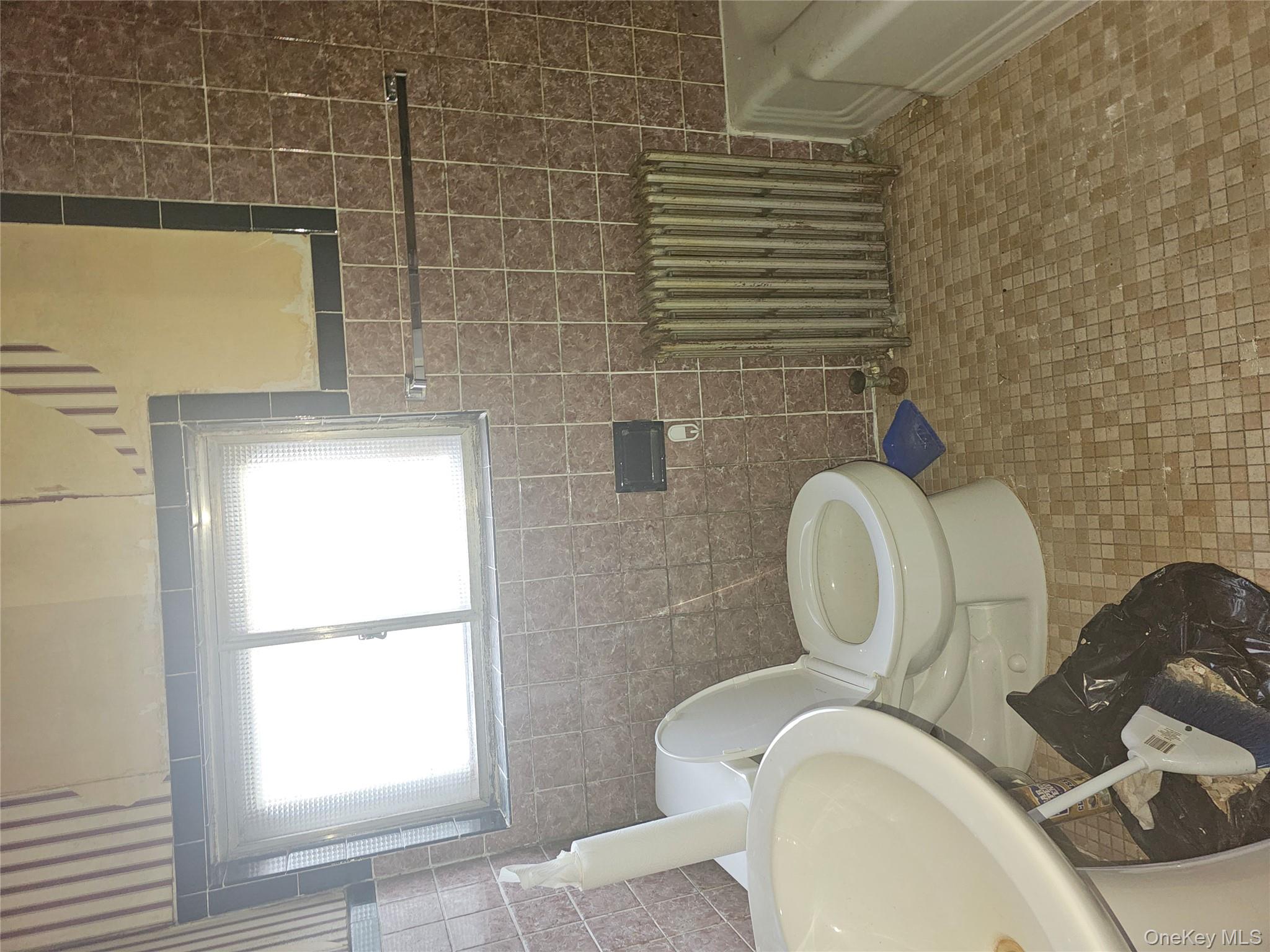 45 Arnold Avenue, West Babylon, NY 11704