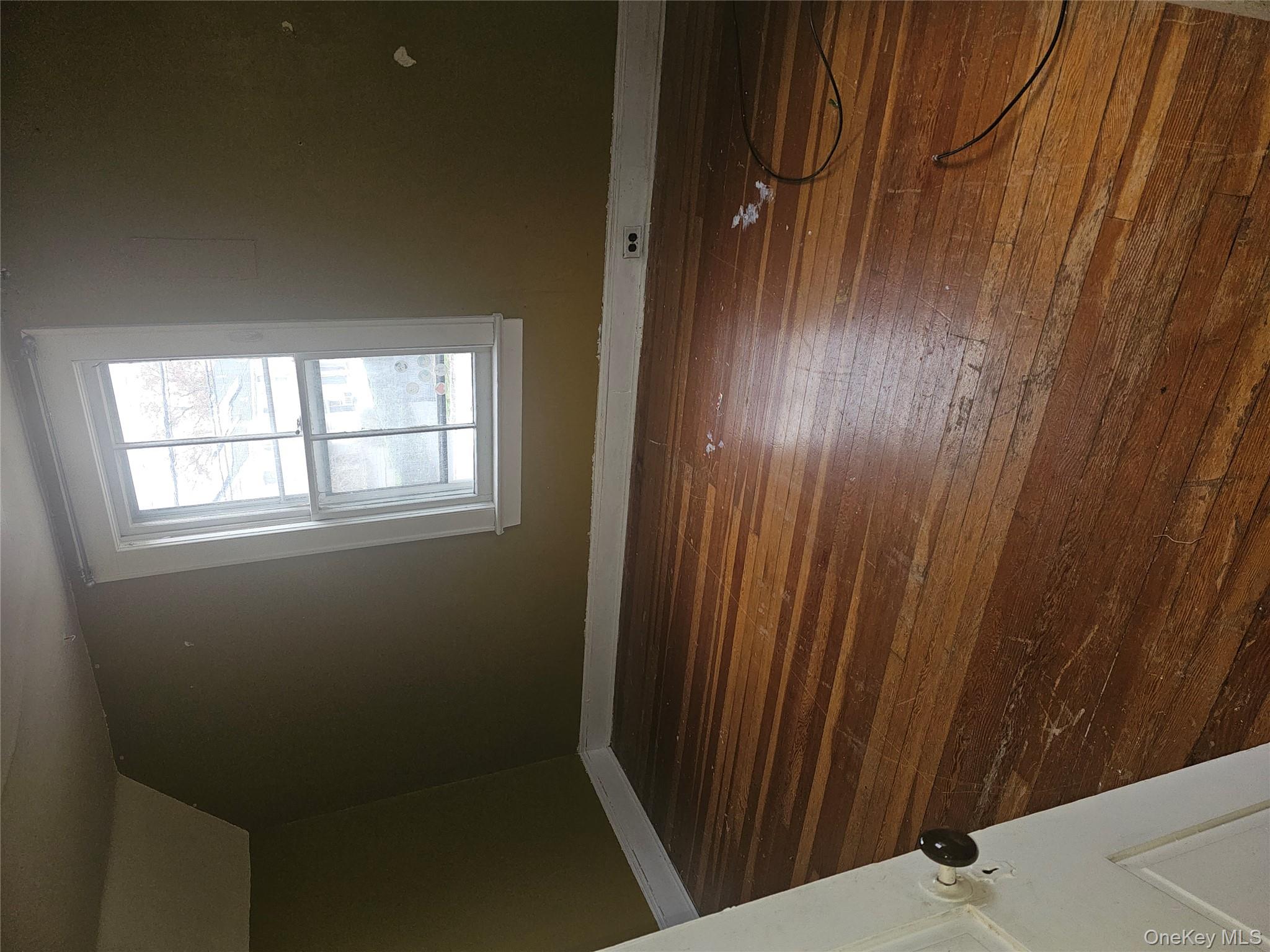 45 Arnold Avenue, West Babylon, NY 11704