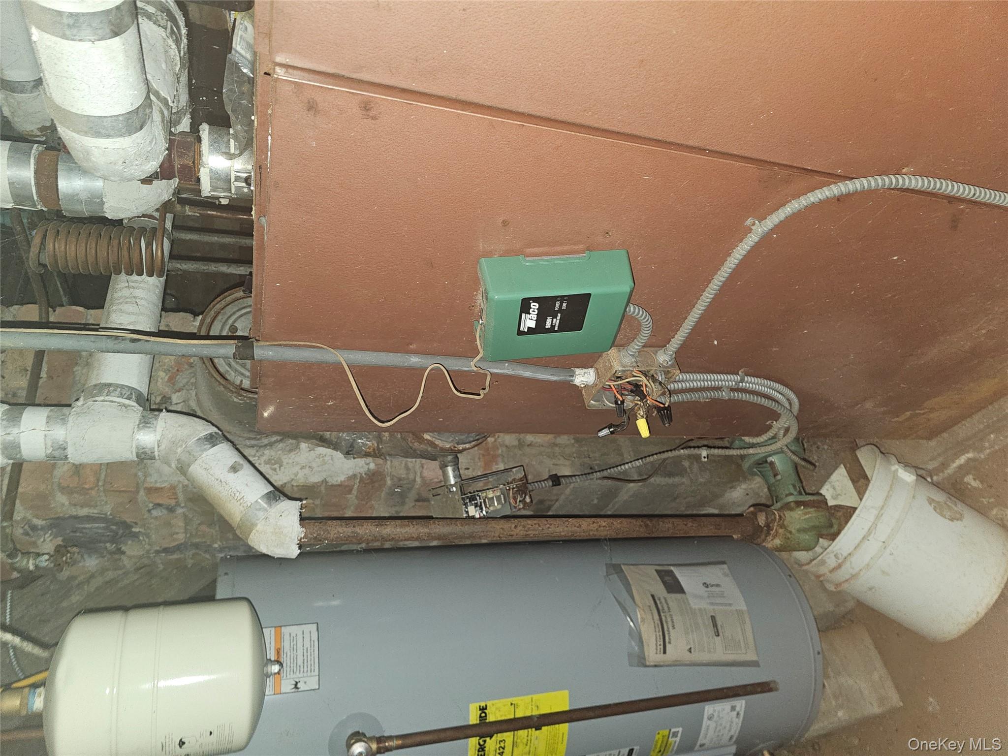 45 Arnold Avenue, West Babylon, NY 11704