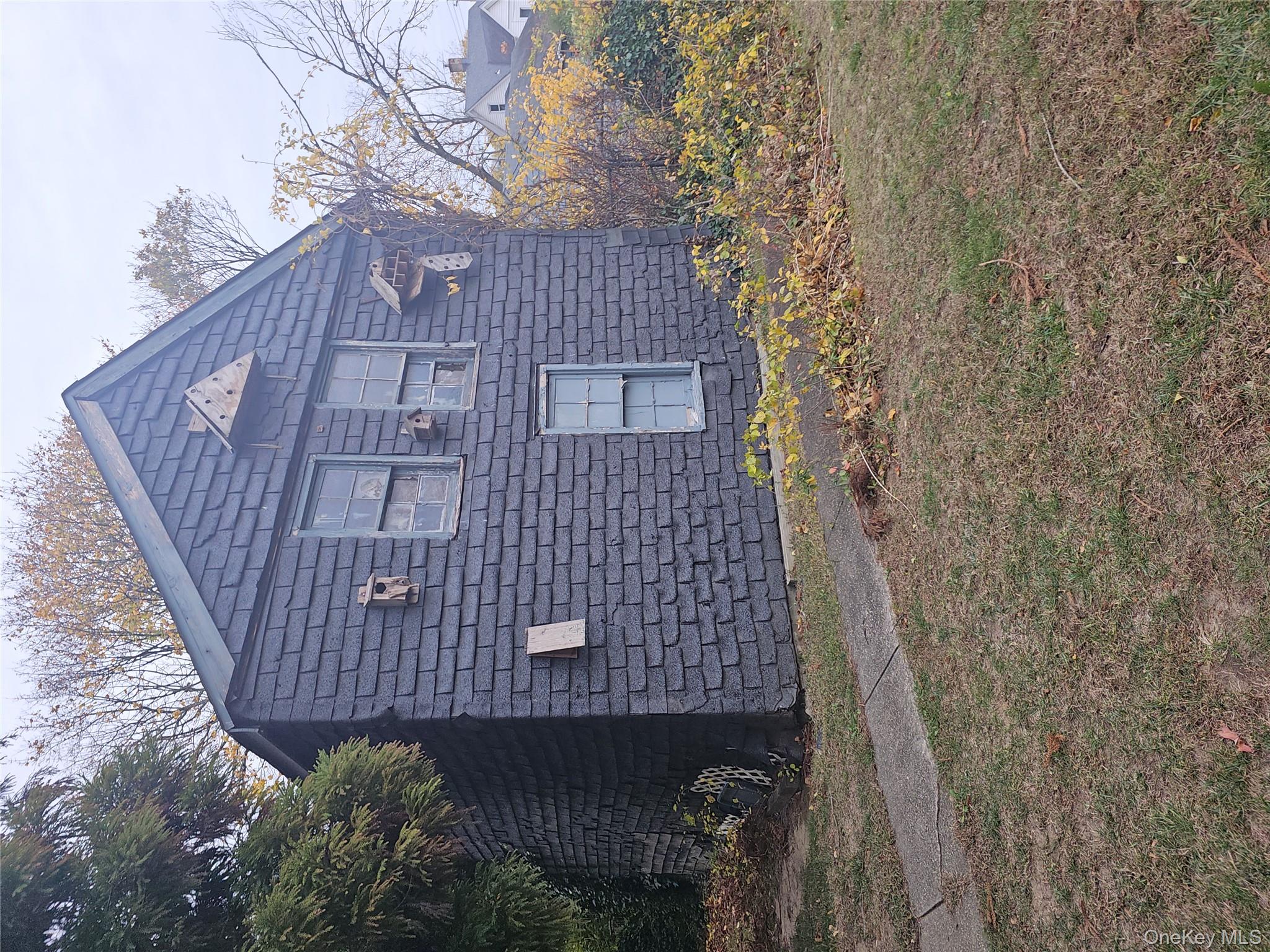 45 Arnold Avenue, West Babylon, NY 11704